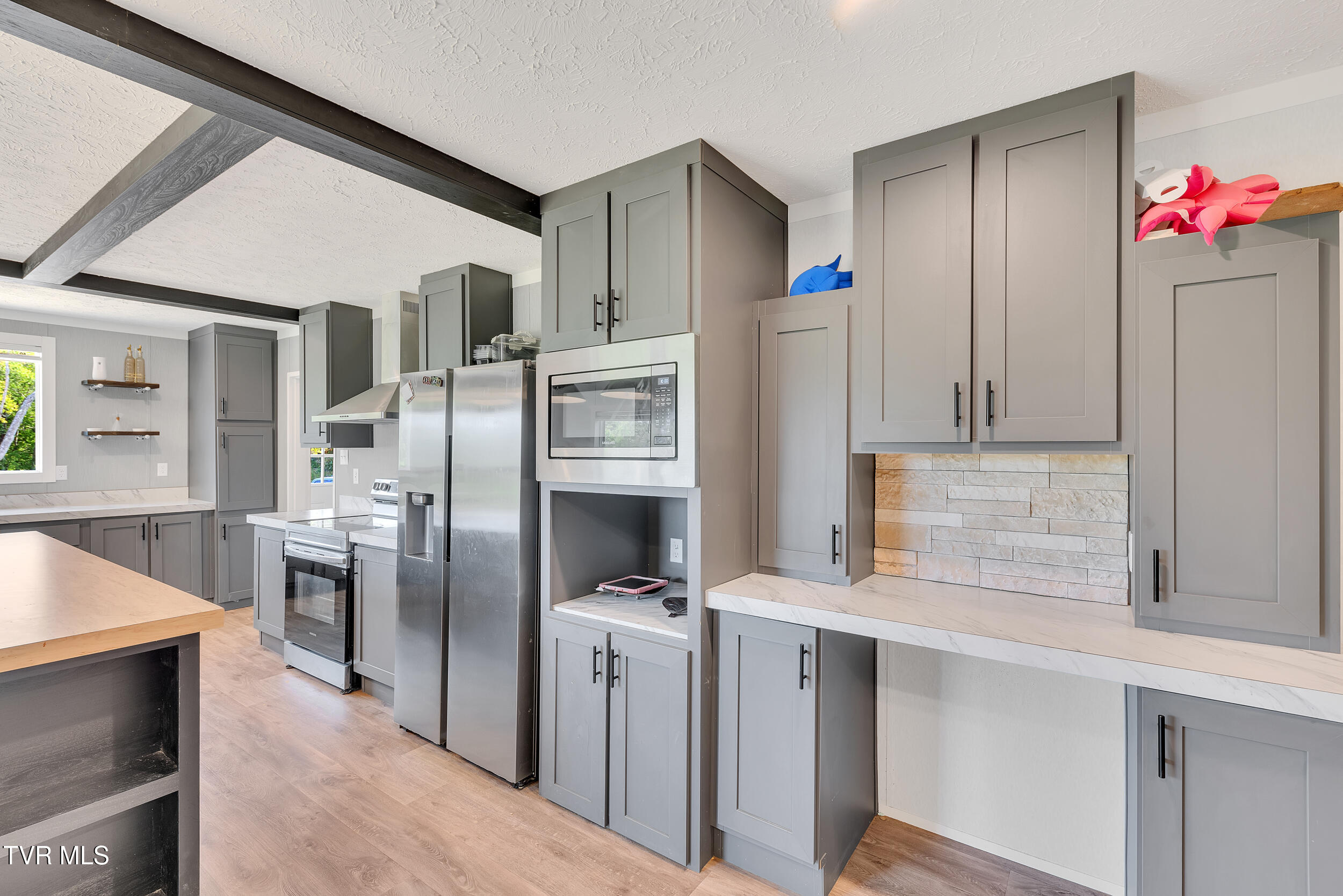 3232 Shelby Way Property Photo 5