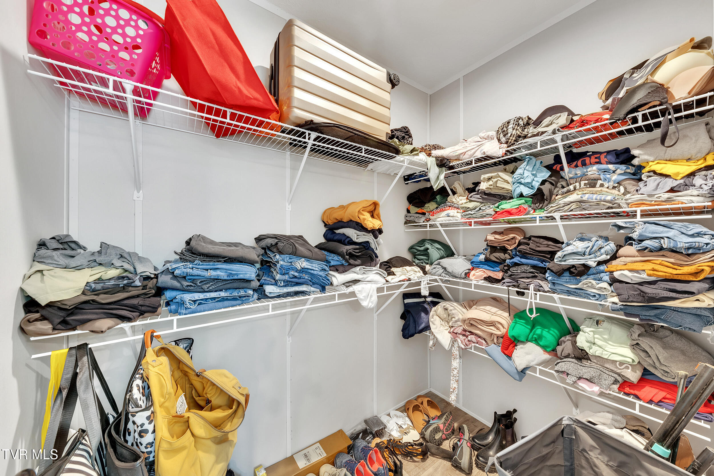 3232 Shelby Way Property Photo 28