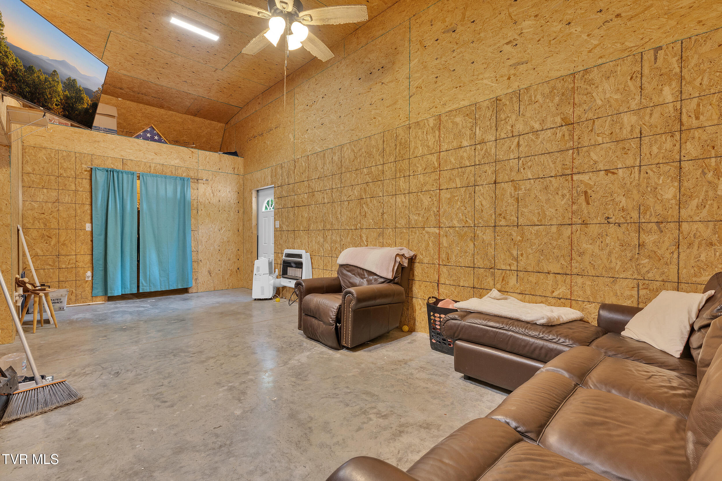 3232 Shelby Way Property Photo 44