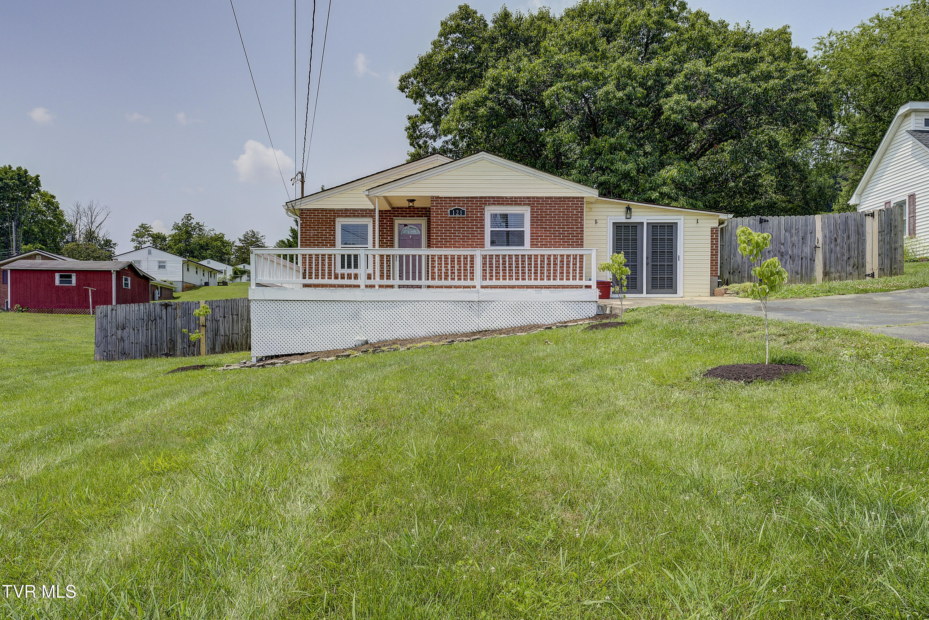 121 Royston Street Property Photo 1