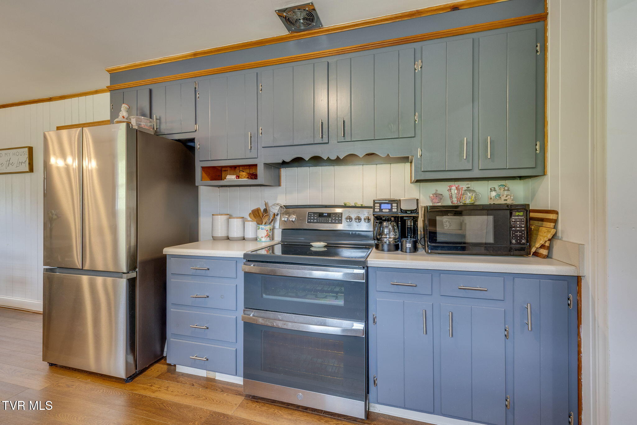 309 Knob Hill Drive Property Photo 10