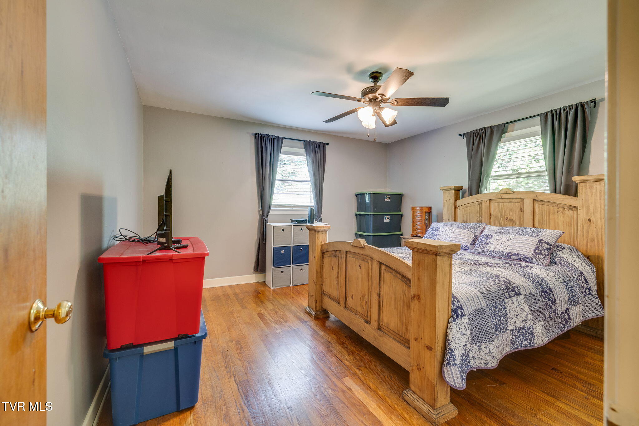 309 Knob Hill Drive Property Photo 13