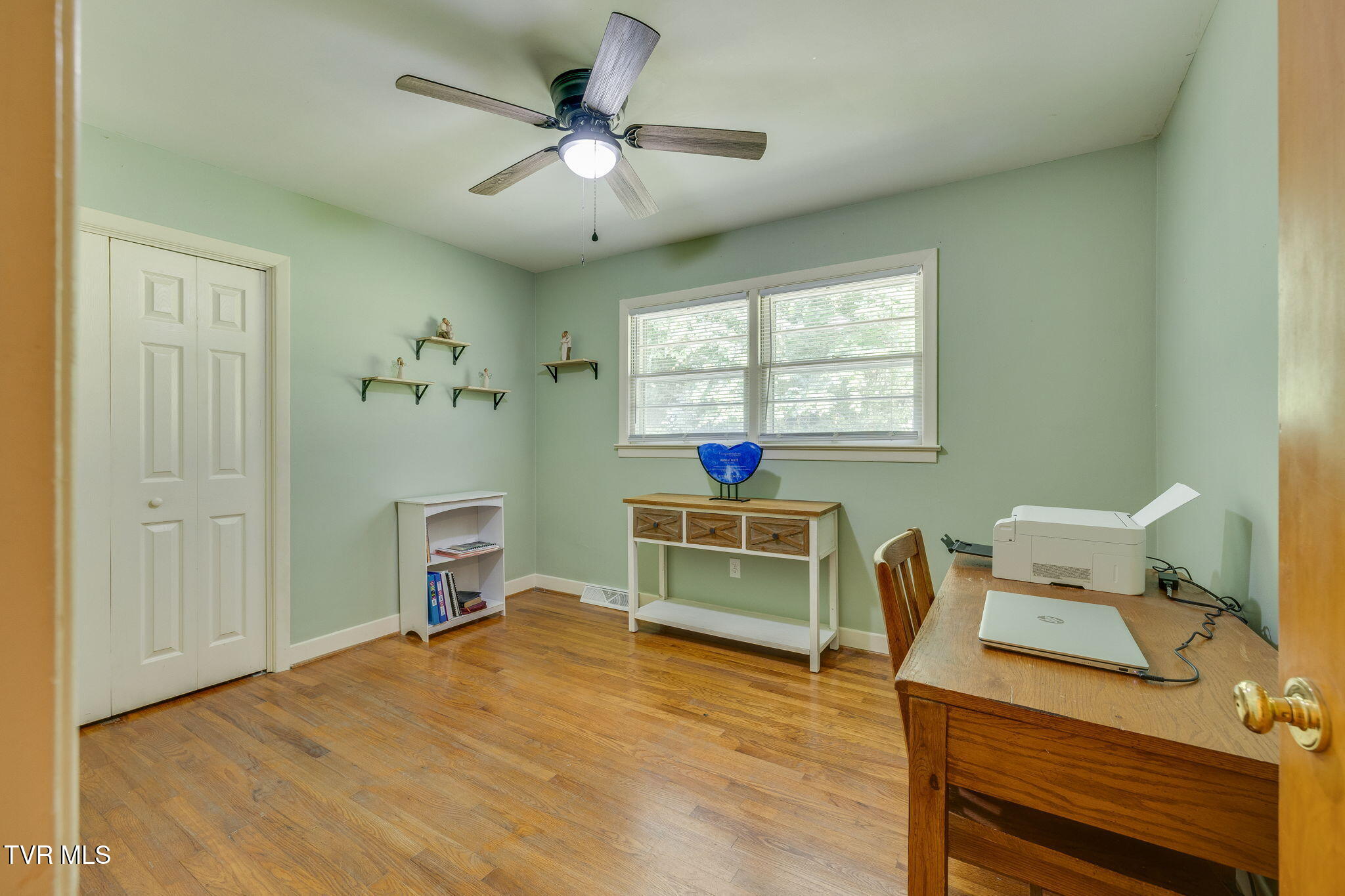 309 Knob Hill Drive Property Photo 17