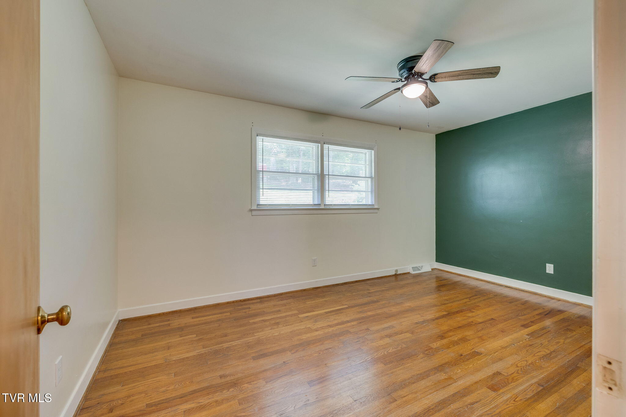 309 Knob Hill Drive Property Photo 21