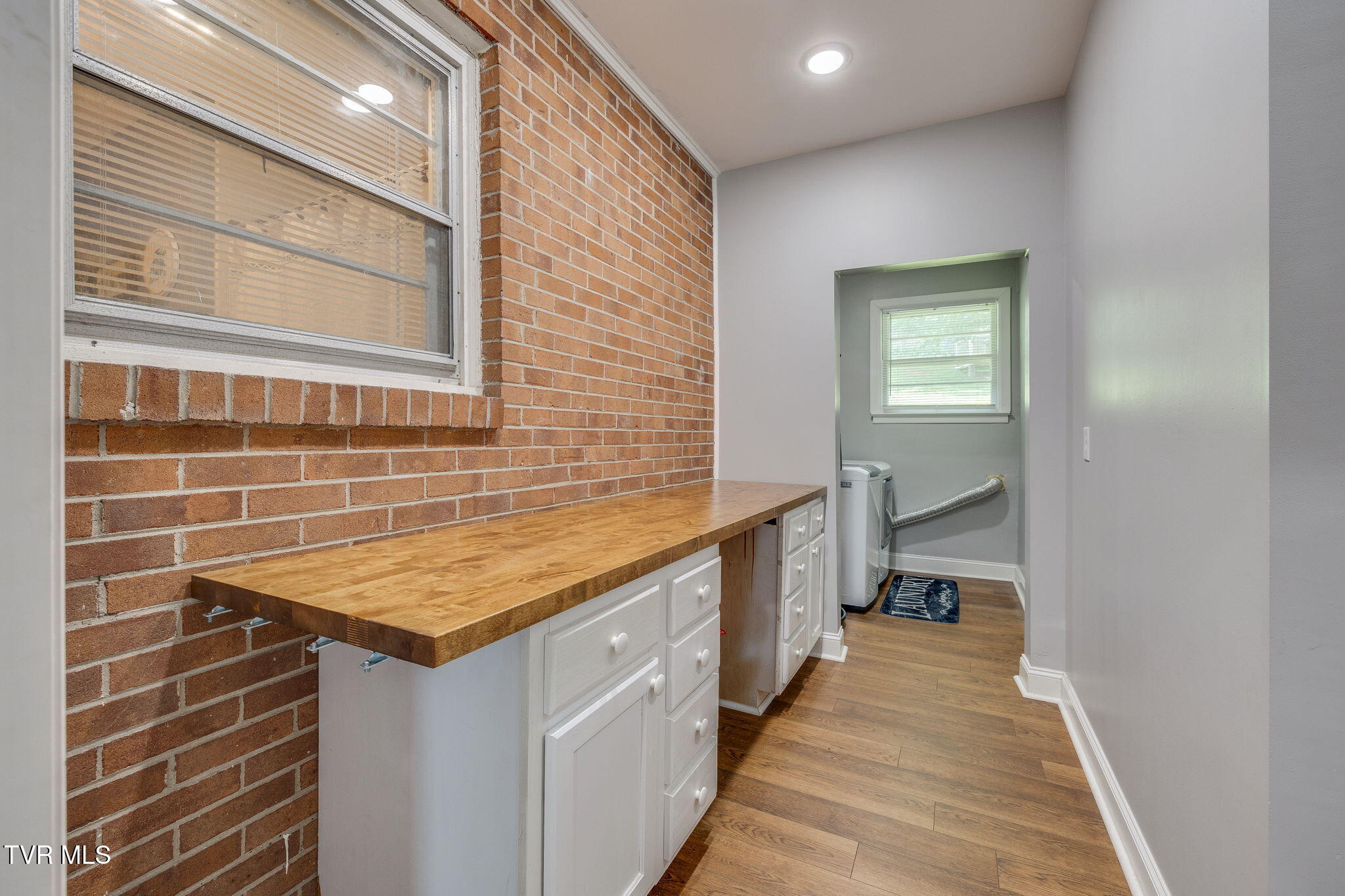 309 Knob Hill Drive Property Photo 24