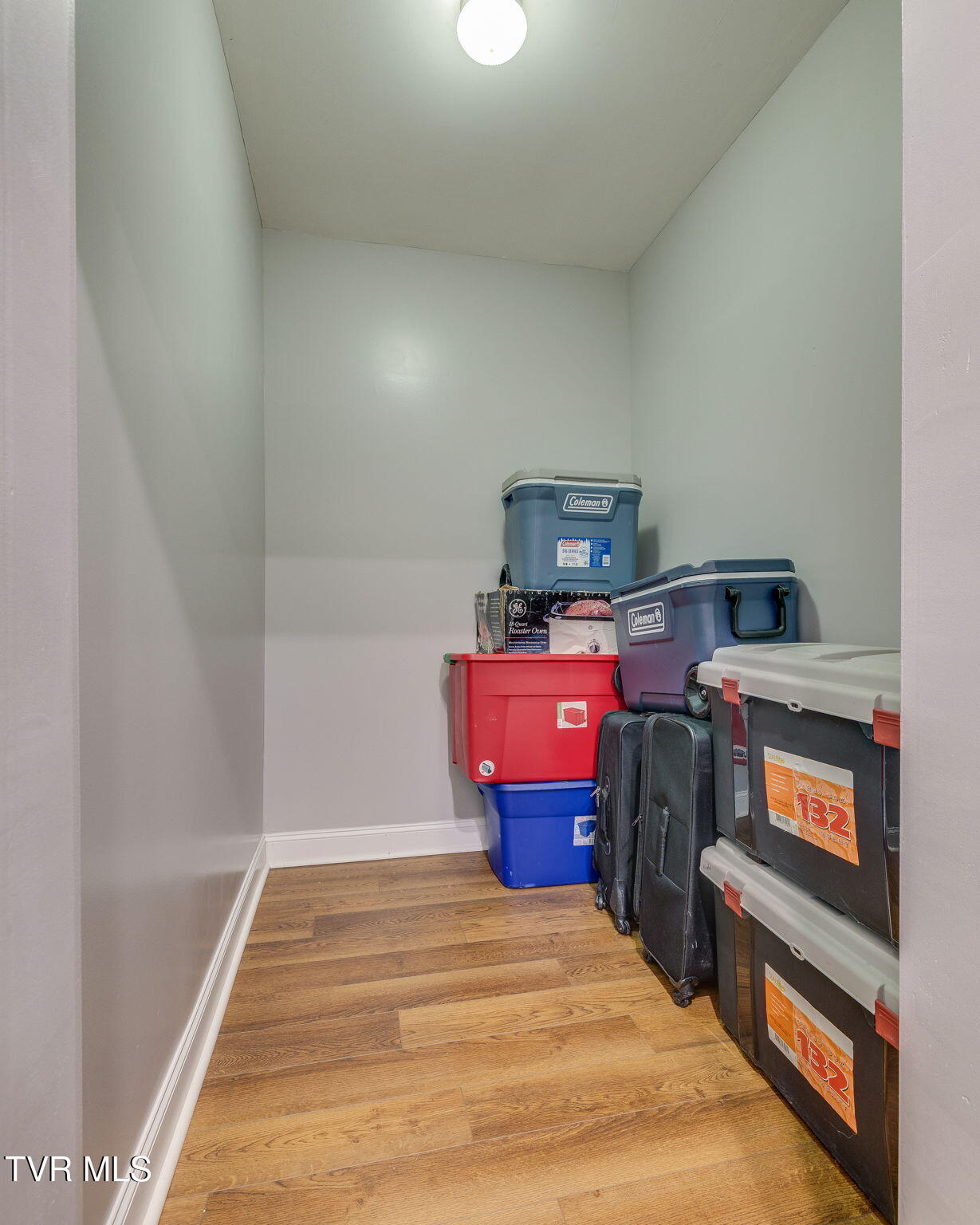 309 Knob Hill Drive Property Photo 27