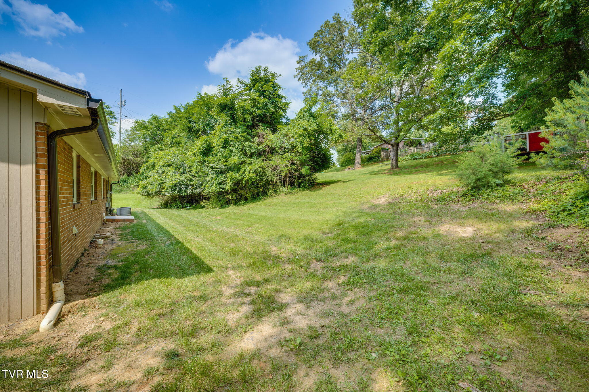 309 Knob Hill Drive Property Photo 28