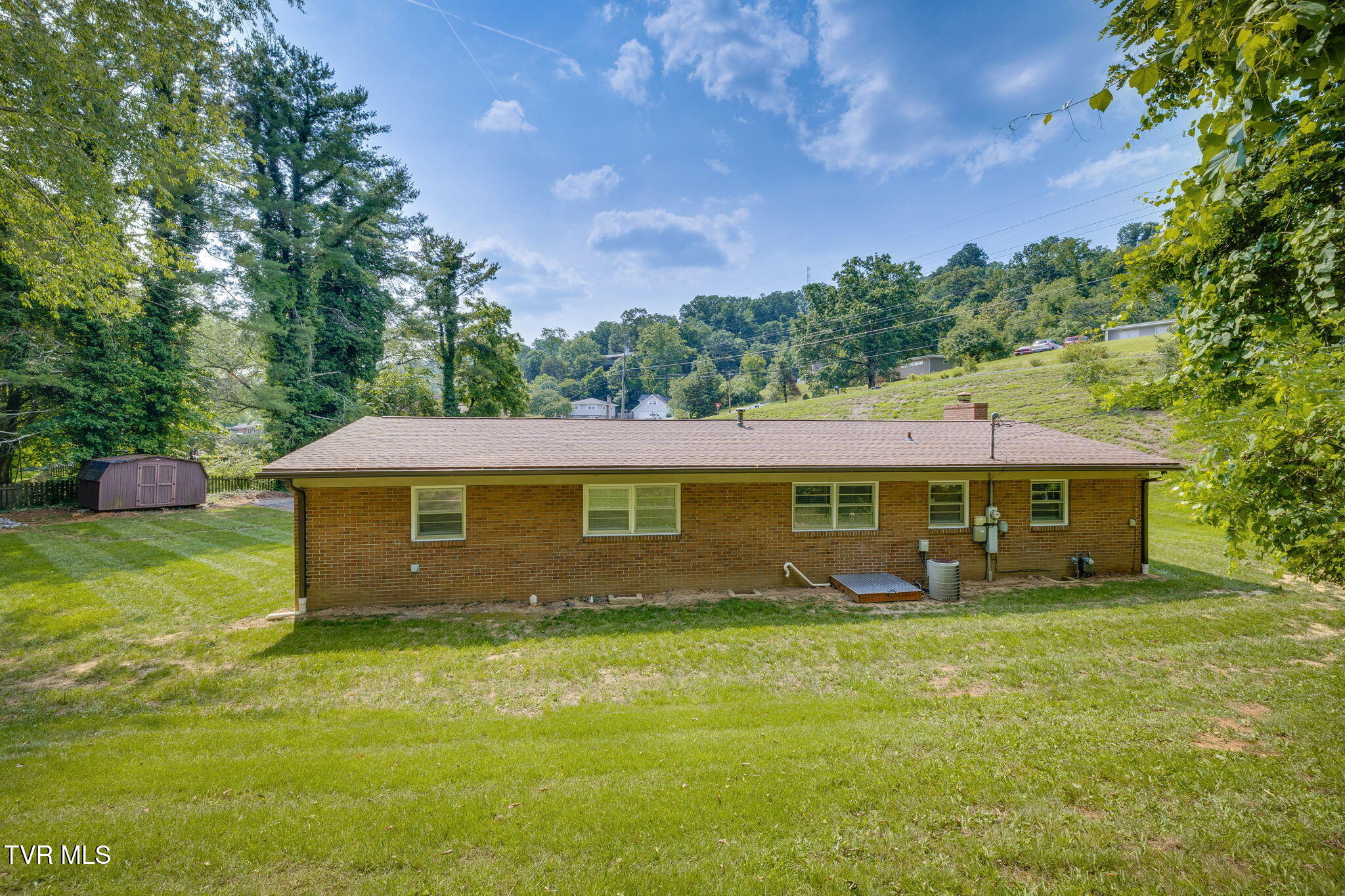 309 Knob Hill Drive Property Photo 29