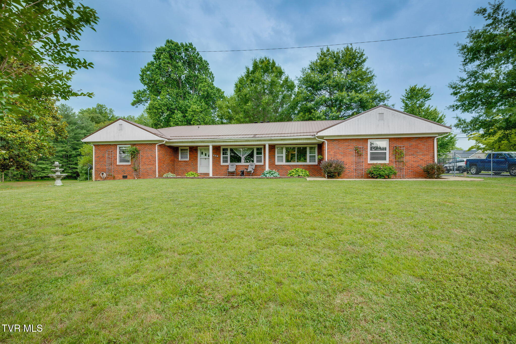899 Huffine Road Property Photo