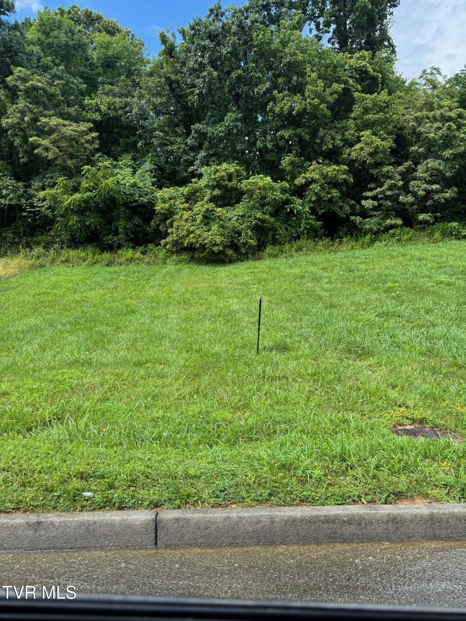 2219 Friendship Circle Property Photo