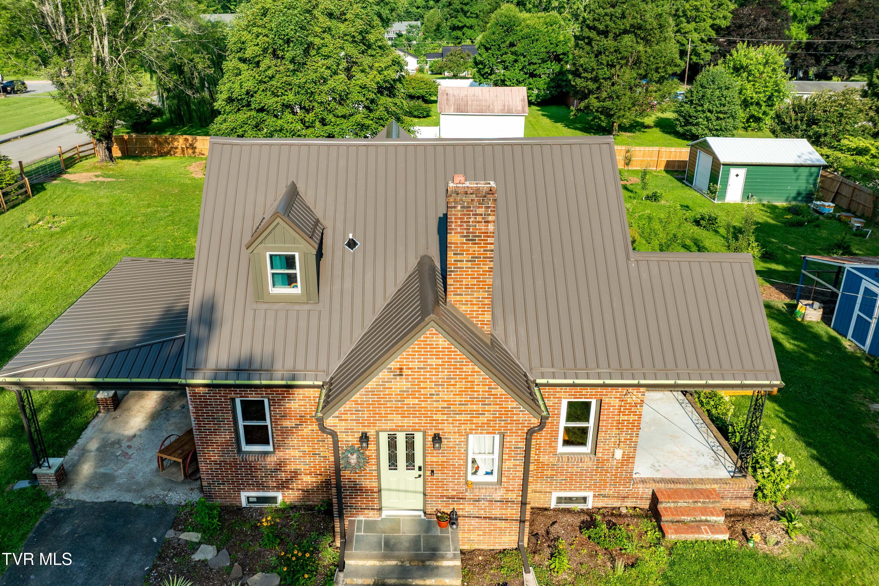 461 South Shady Avenue Property Photo 5