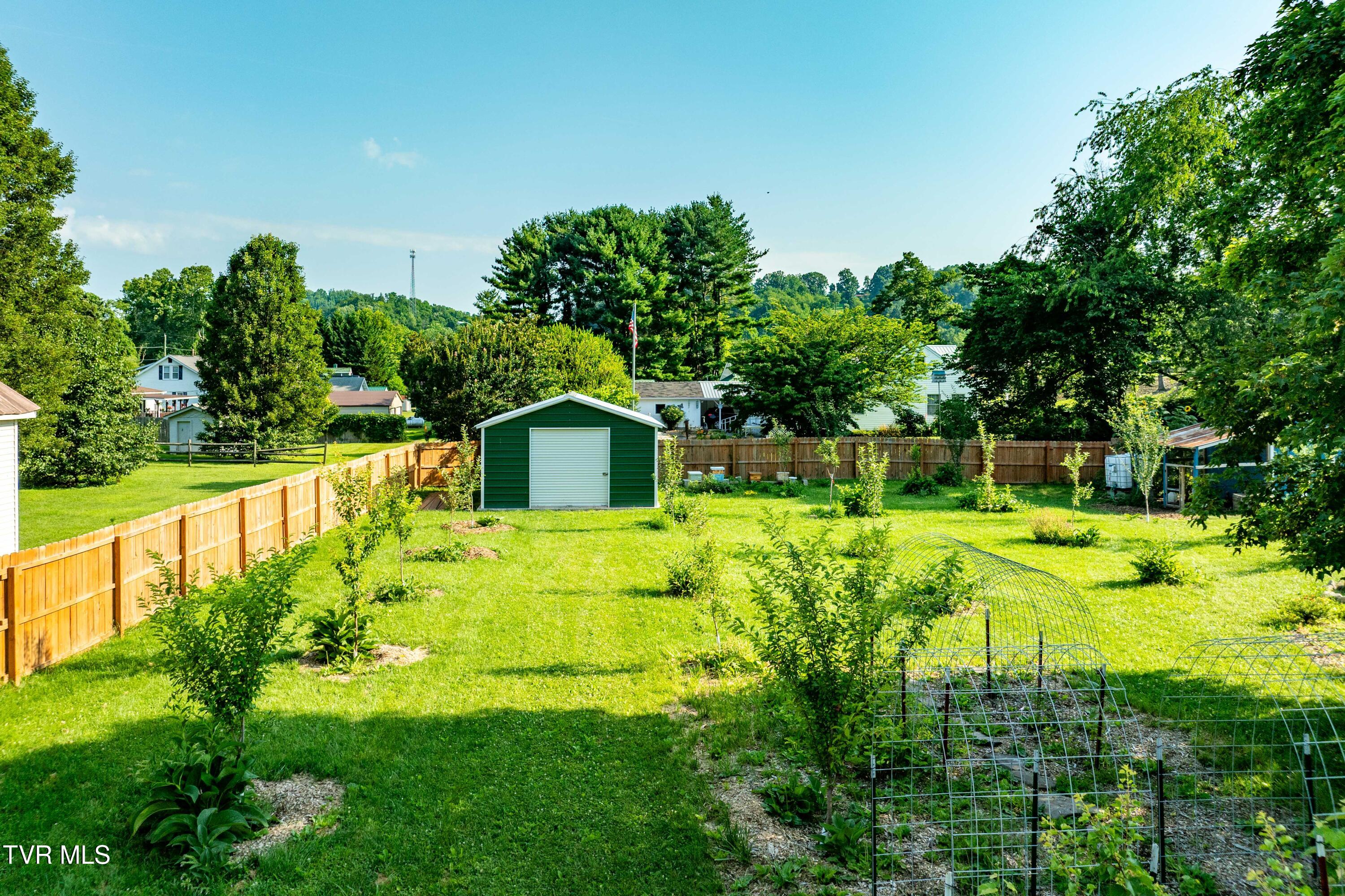 461 South Shady Avenue Property Photo 8