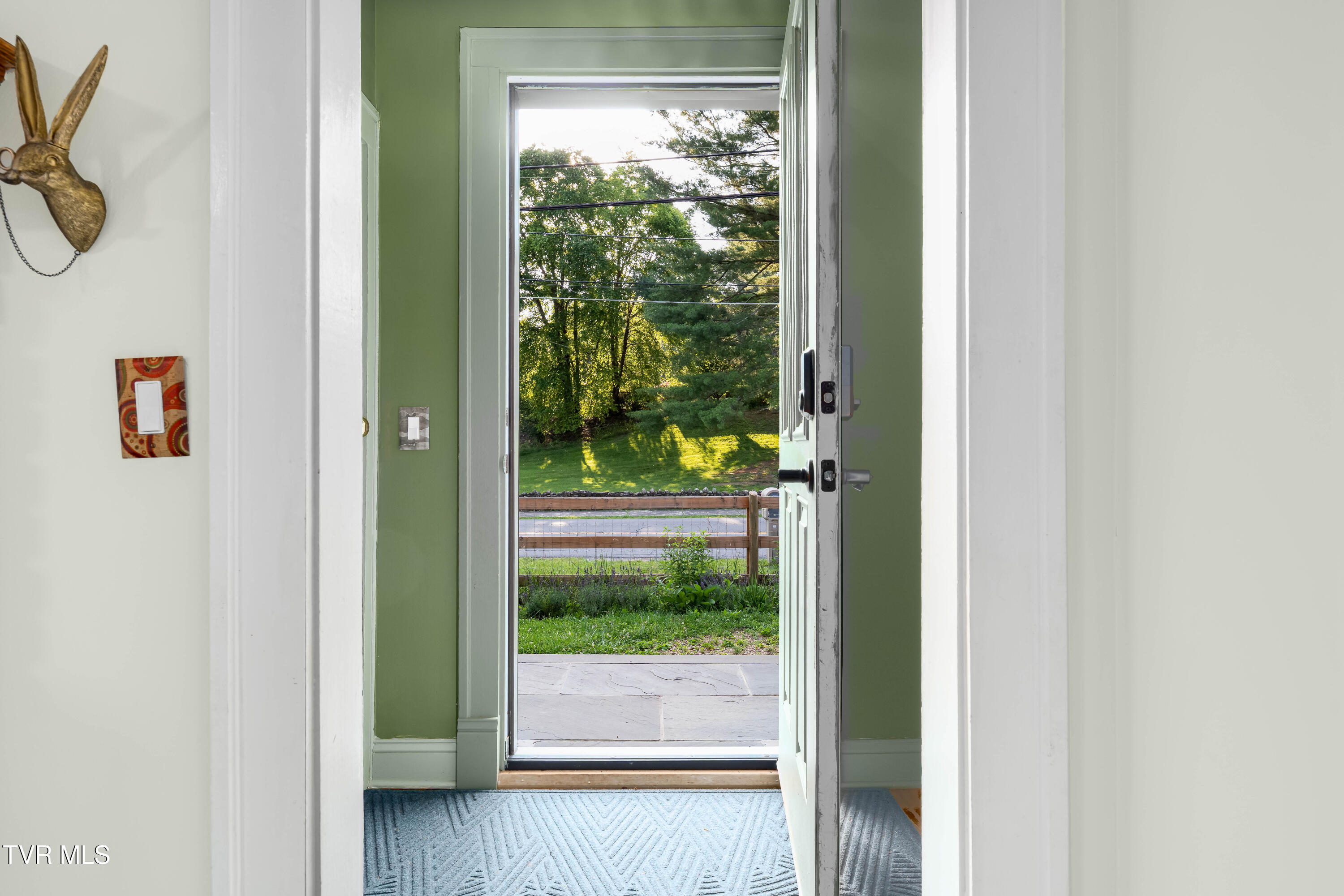 461 South Shady Avenue Property Photo 11