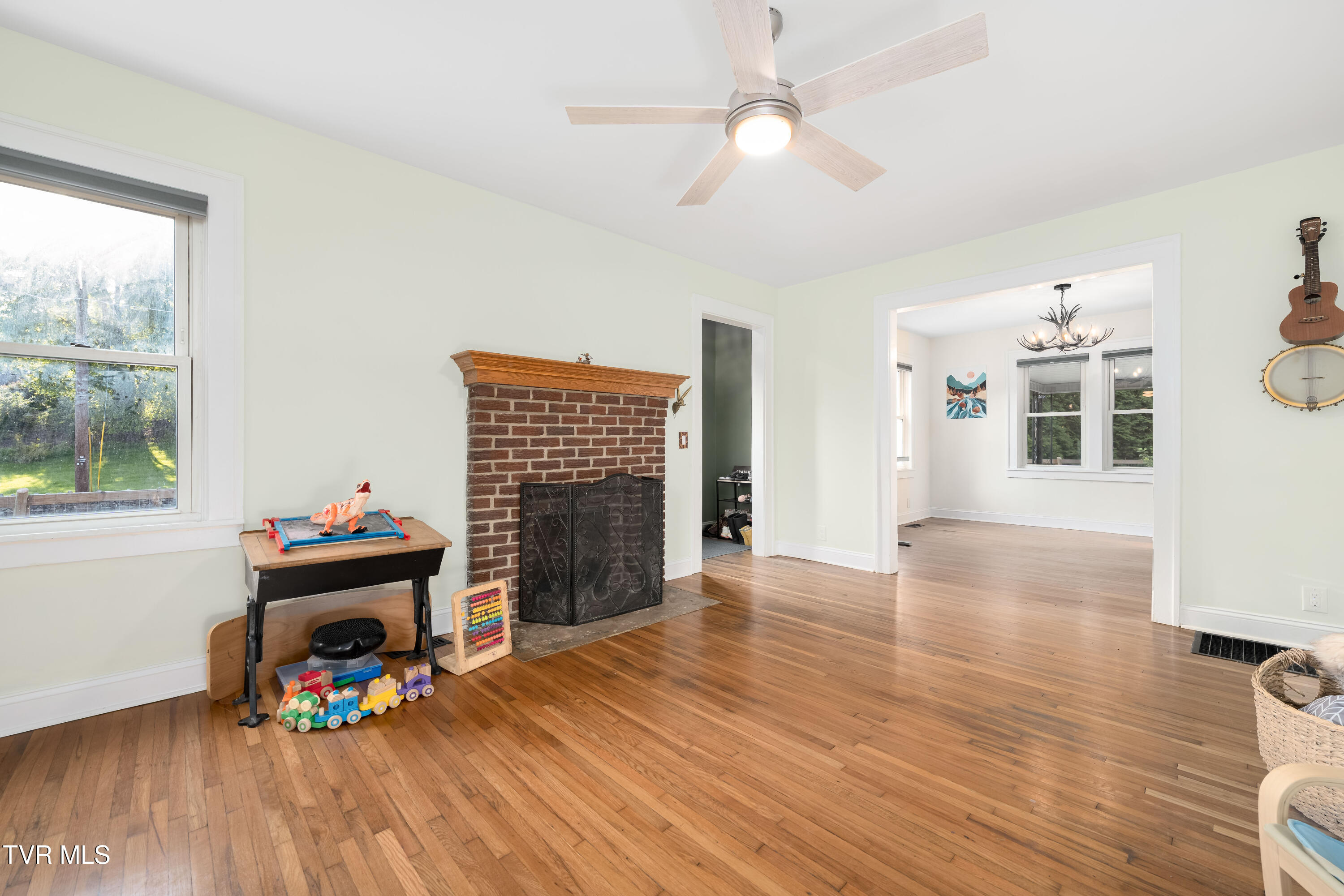 461 South Shady Avenue Property Photo 18