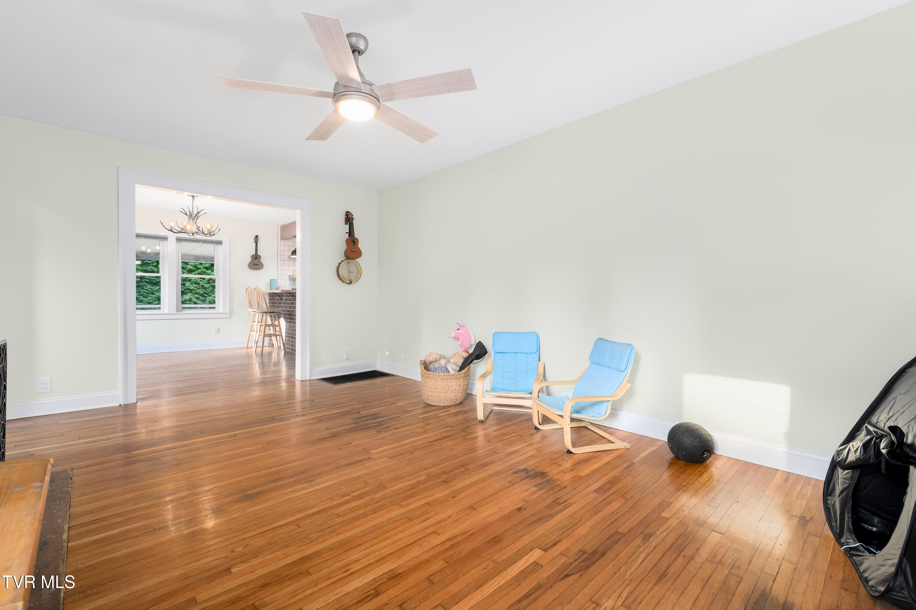 461 South Shady Avenue Property Photo 21