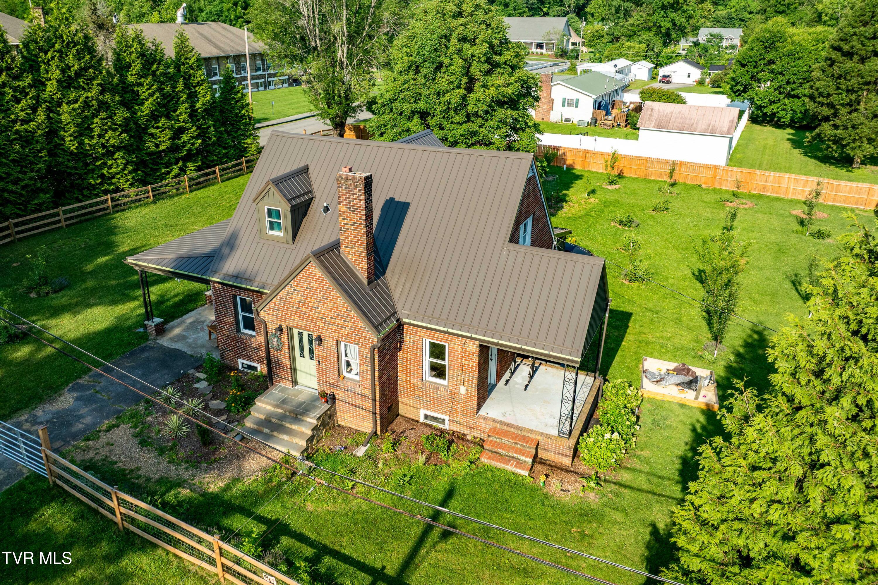 461 South Shady Avenue Property Photo 42