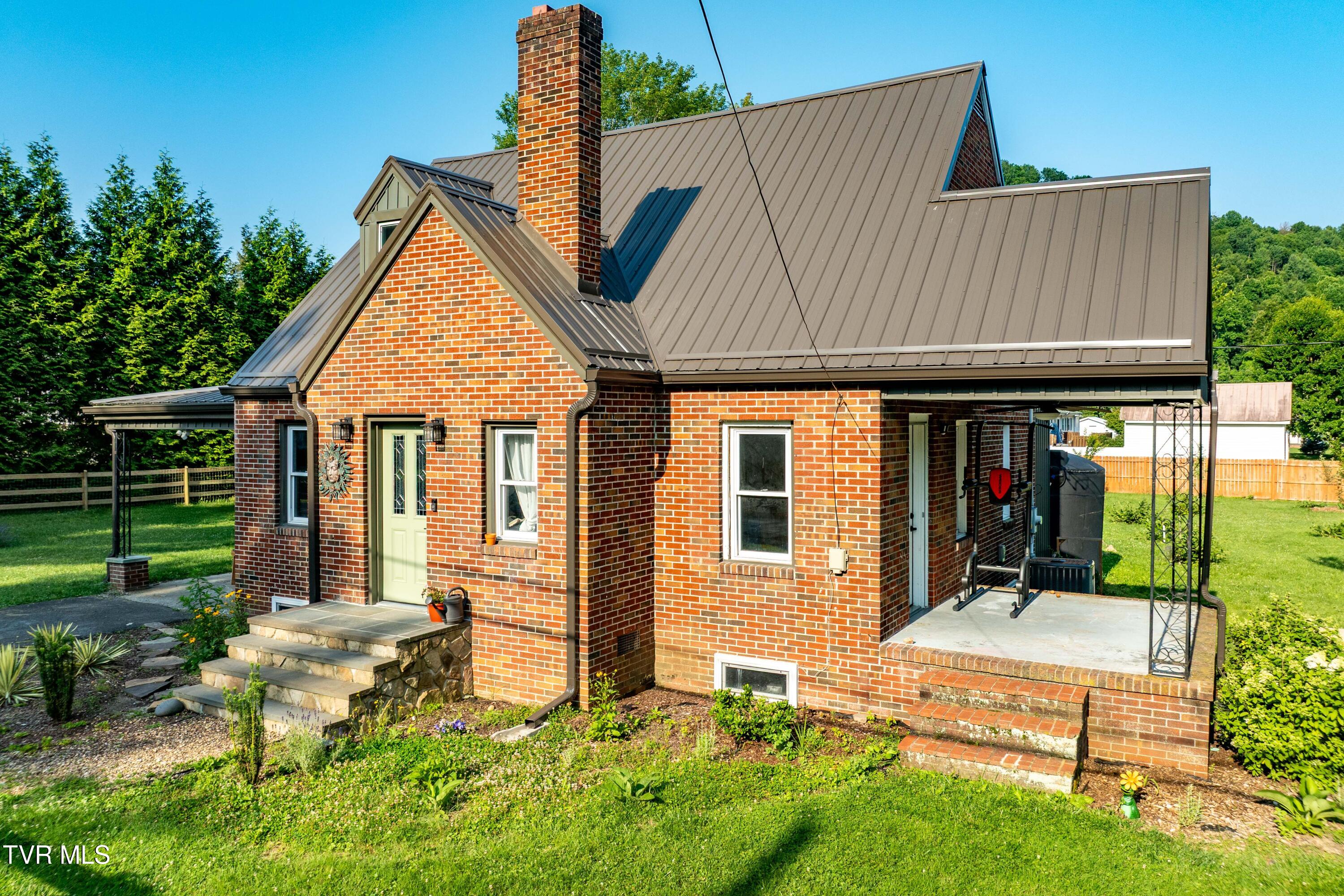 461 South Shady Avenue Property Photo 44