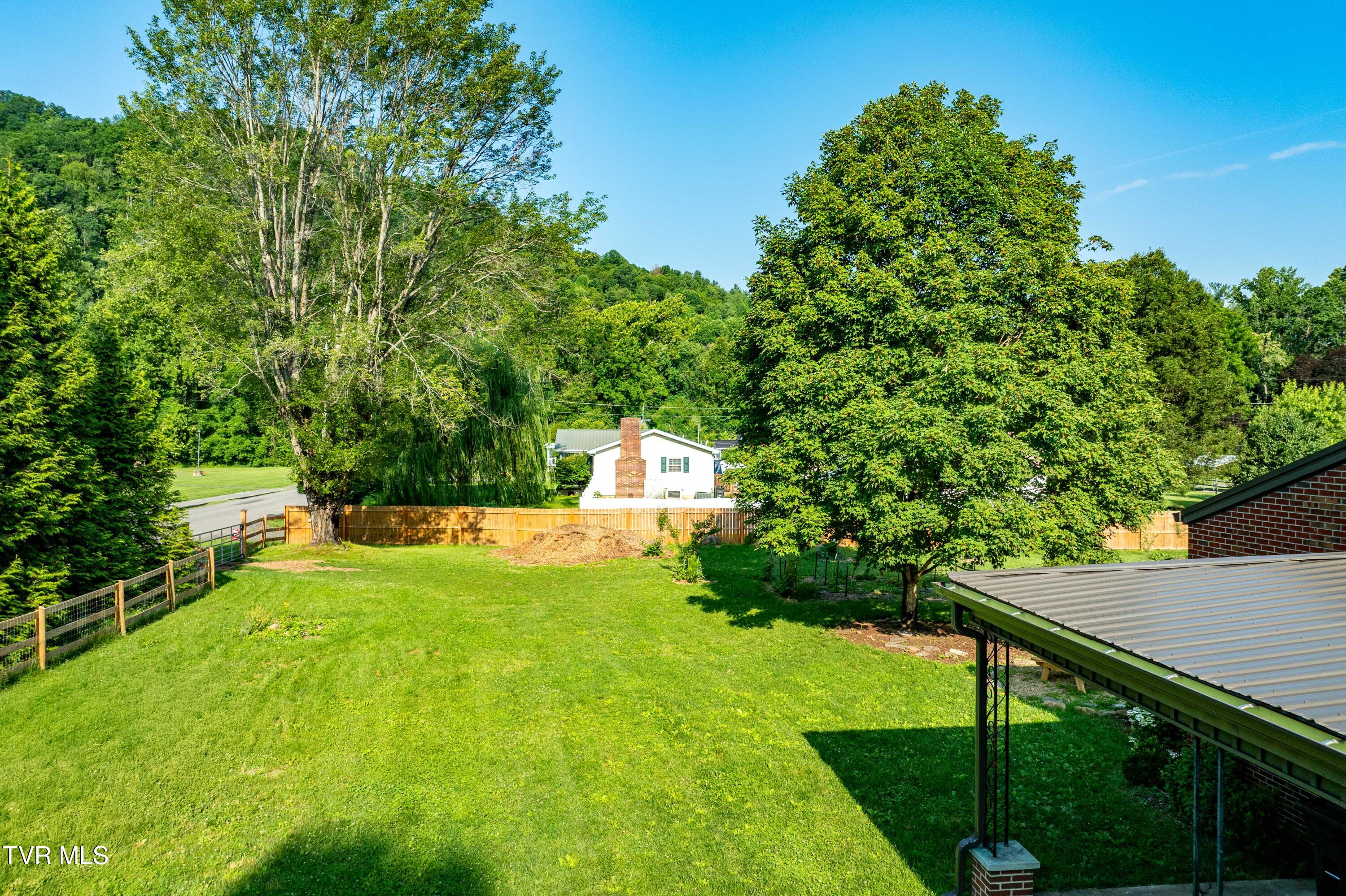 461 South Shady Avenue Property Photo 45