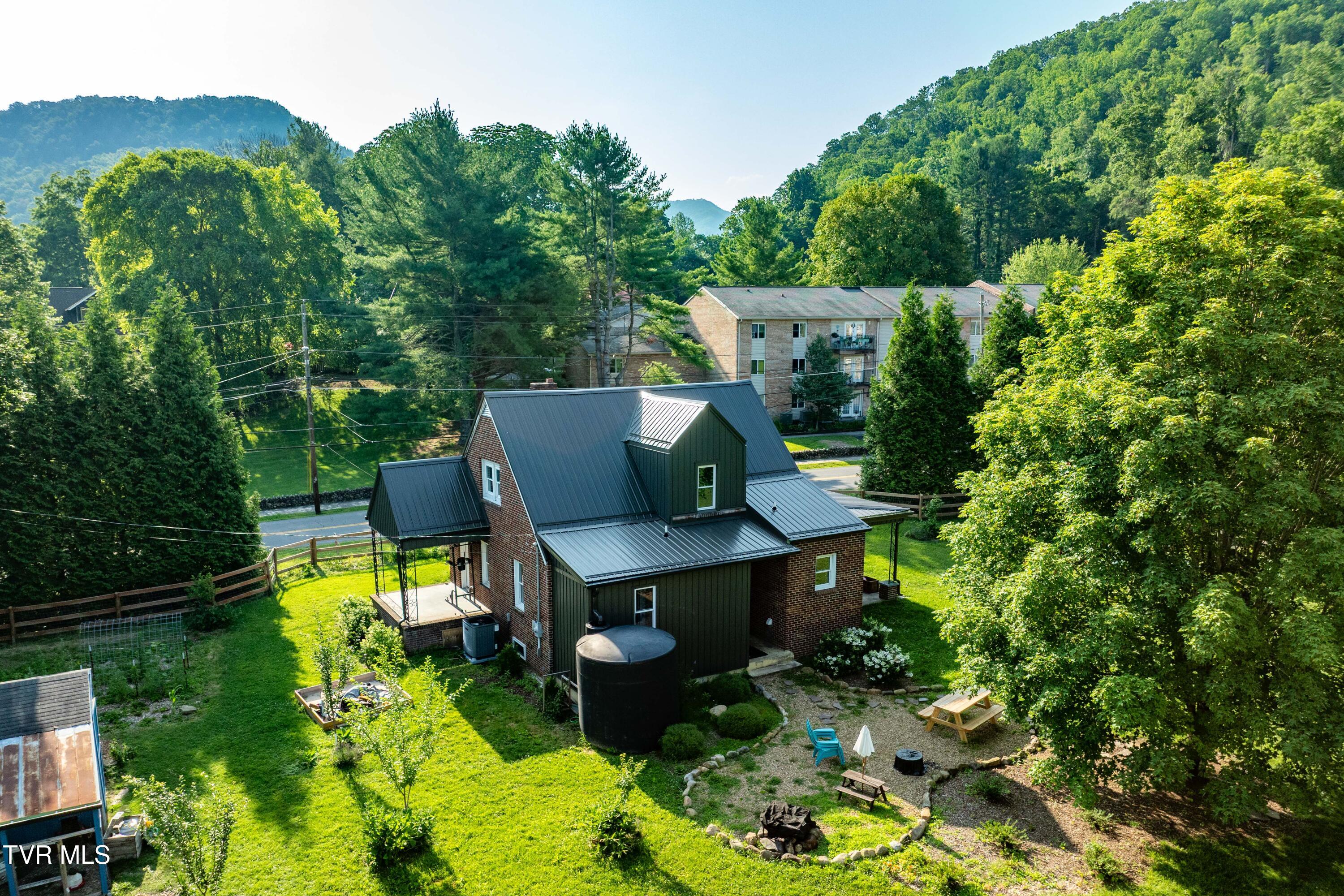 461 South Shady Avenue Property Photo 48