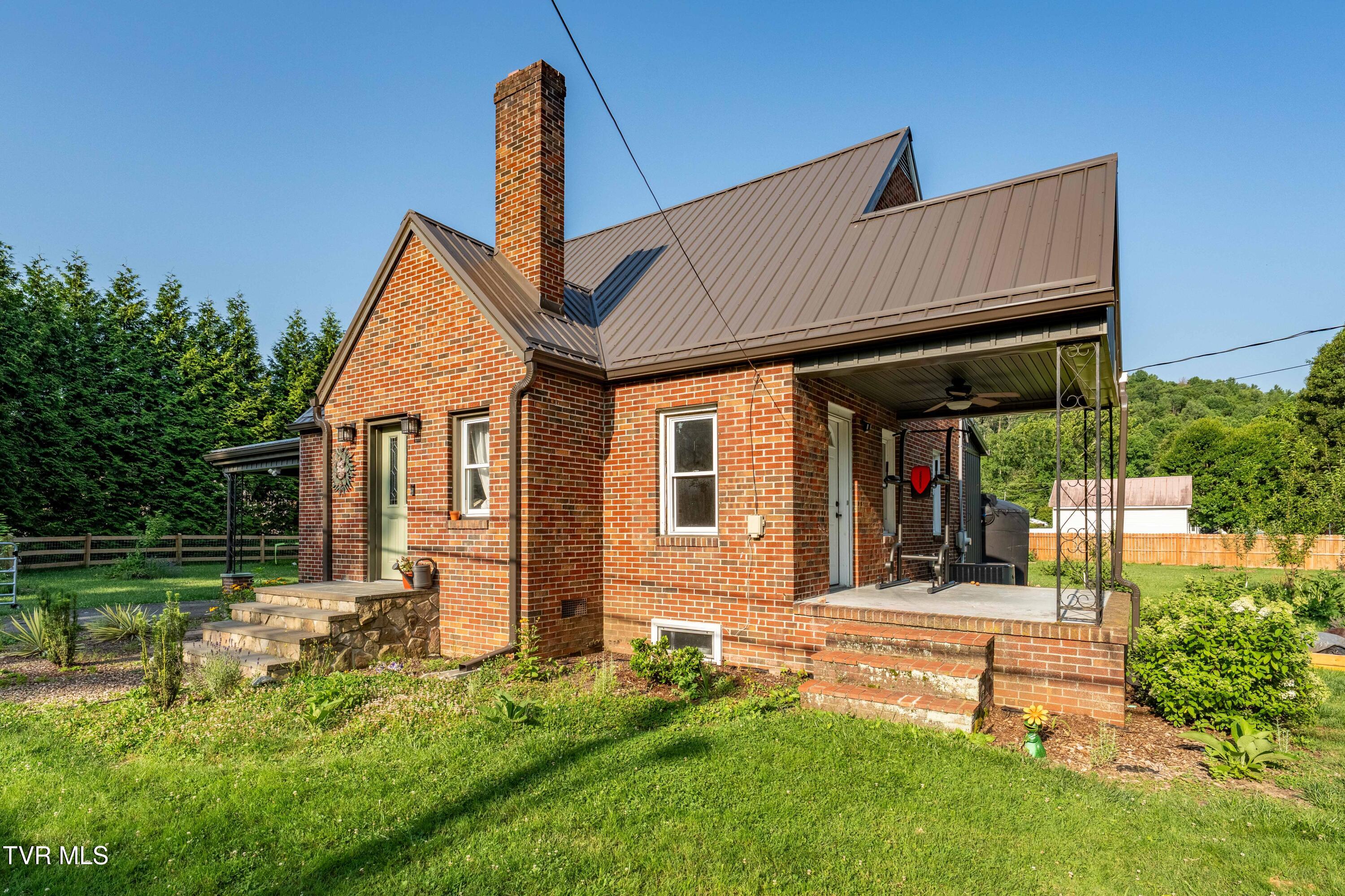 461 South Shady Avenue Property Photo 54