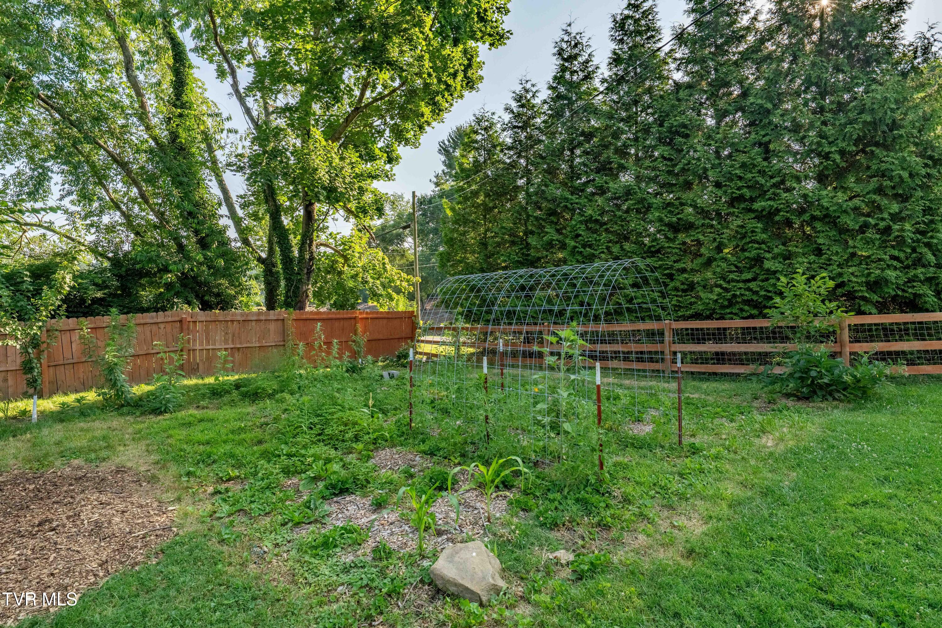 461 South Shady Avenue Property Photo 59