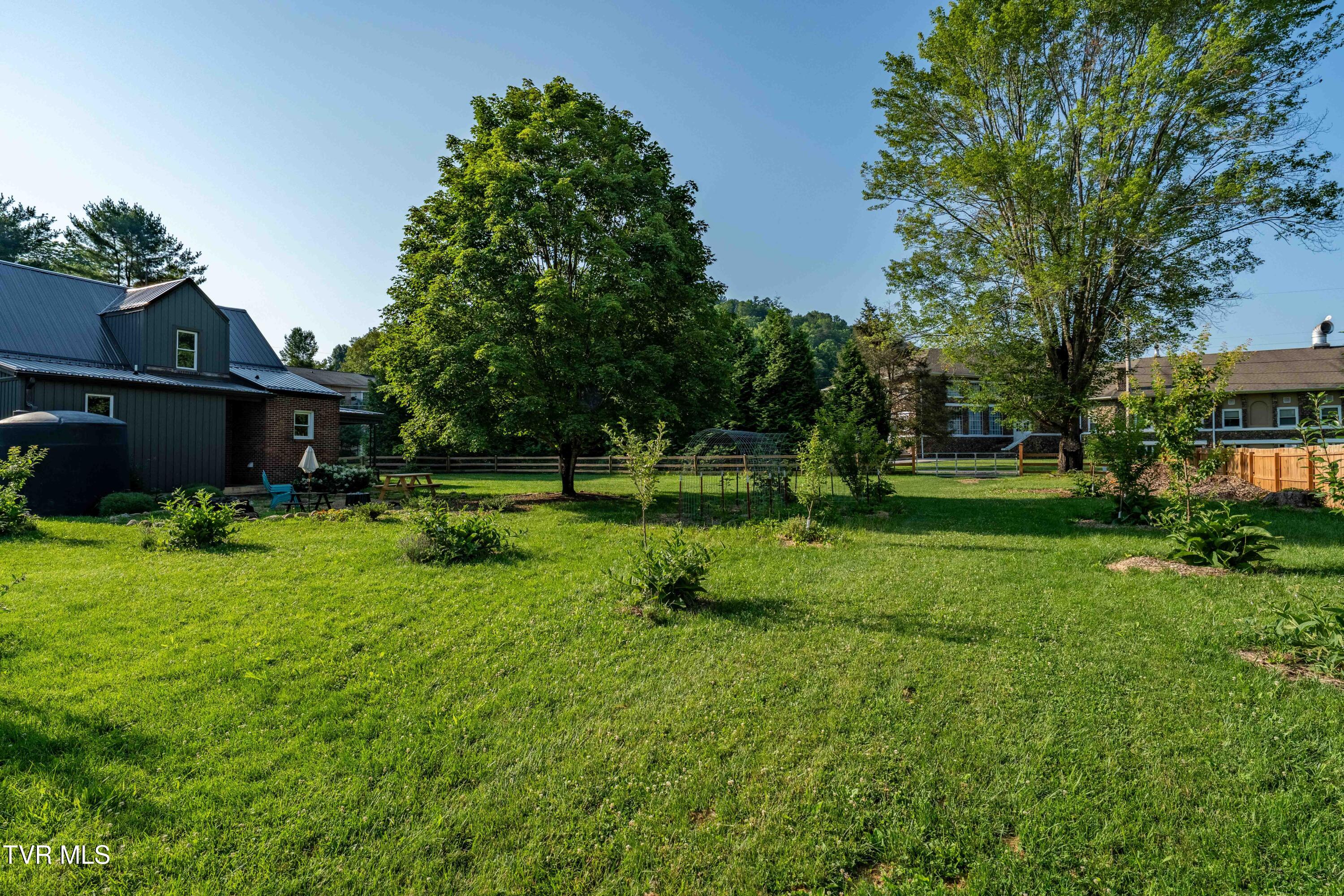 461 South Shady Avenue Property Photo 65