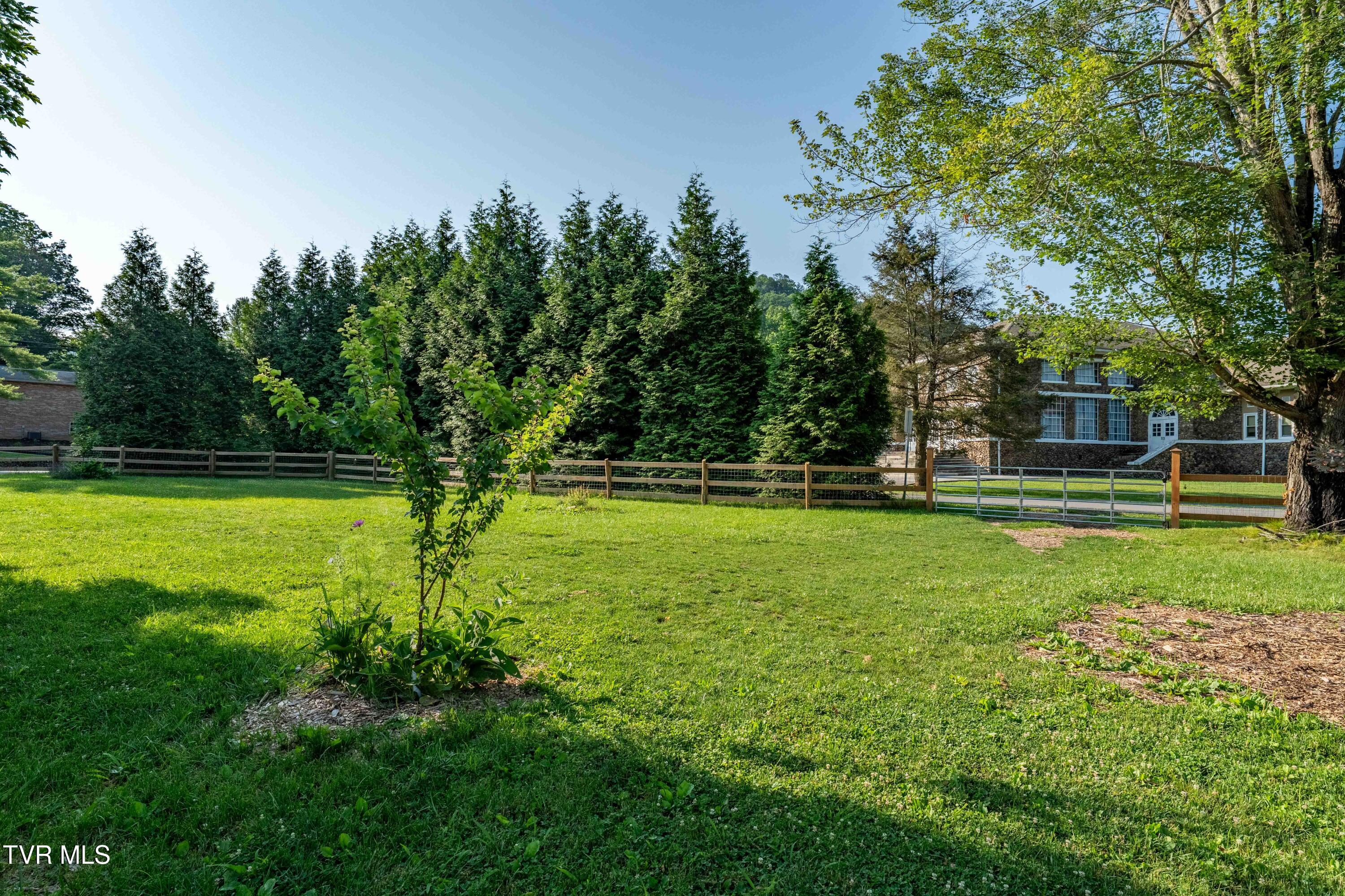 461 South Shady Avenue Property Photo 66