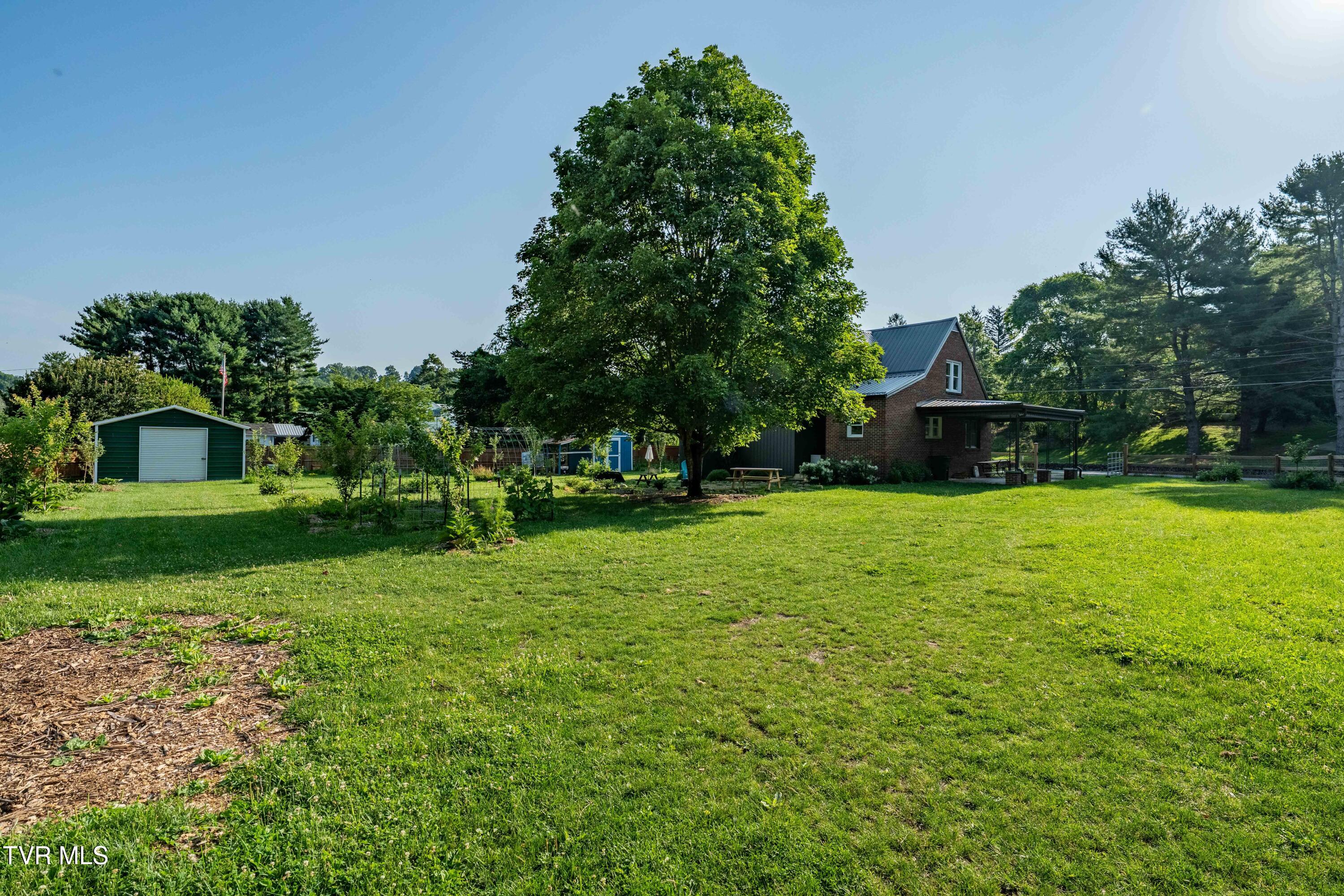 461 South Shady Avenue Property Photo 68