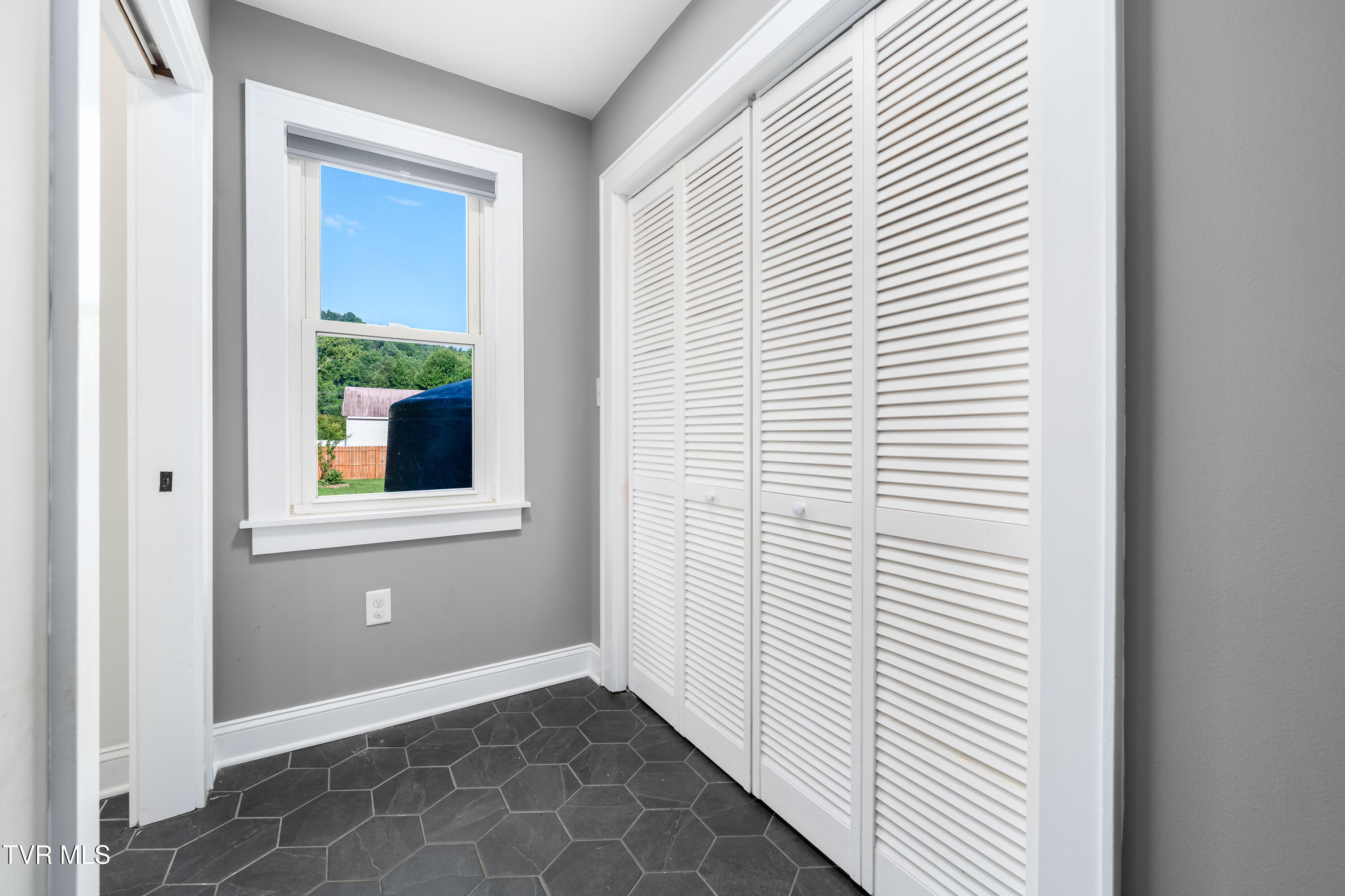 461 South Shady Avenue Property Photo 78