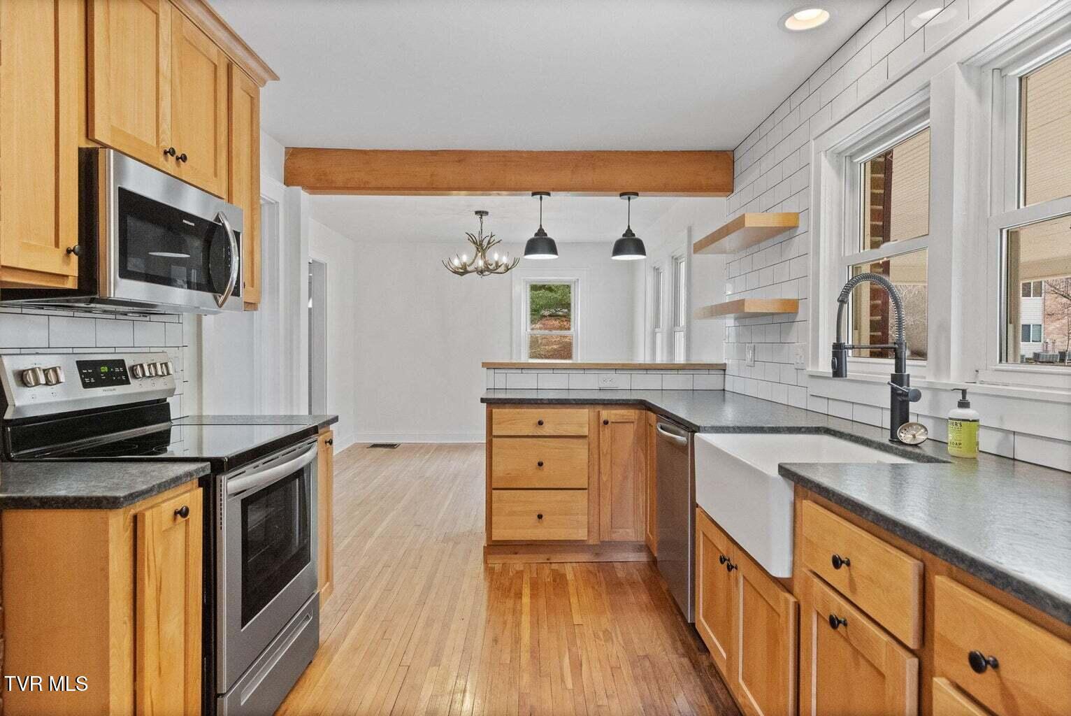 461 South Shady Avenue Property Photo 95