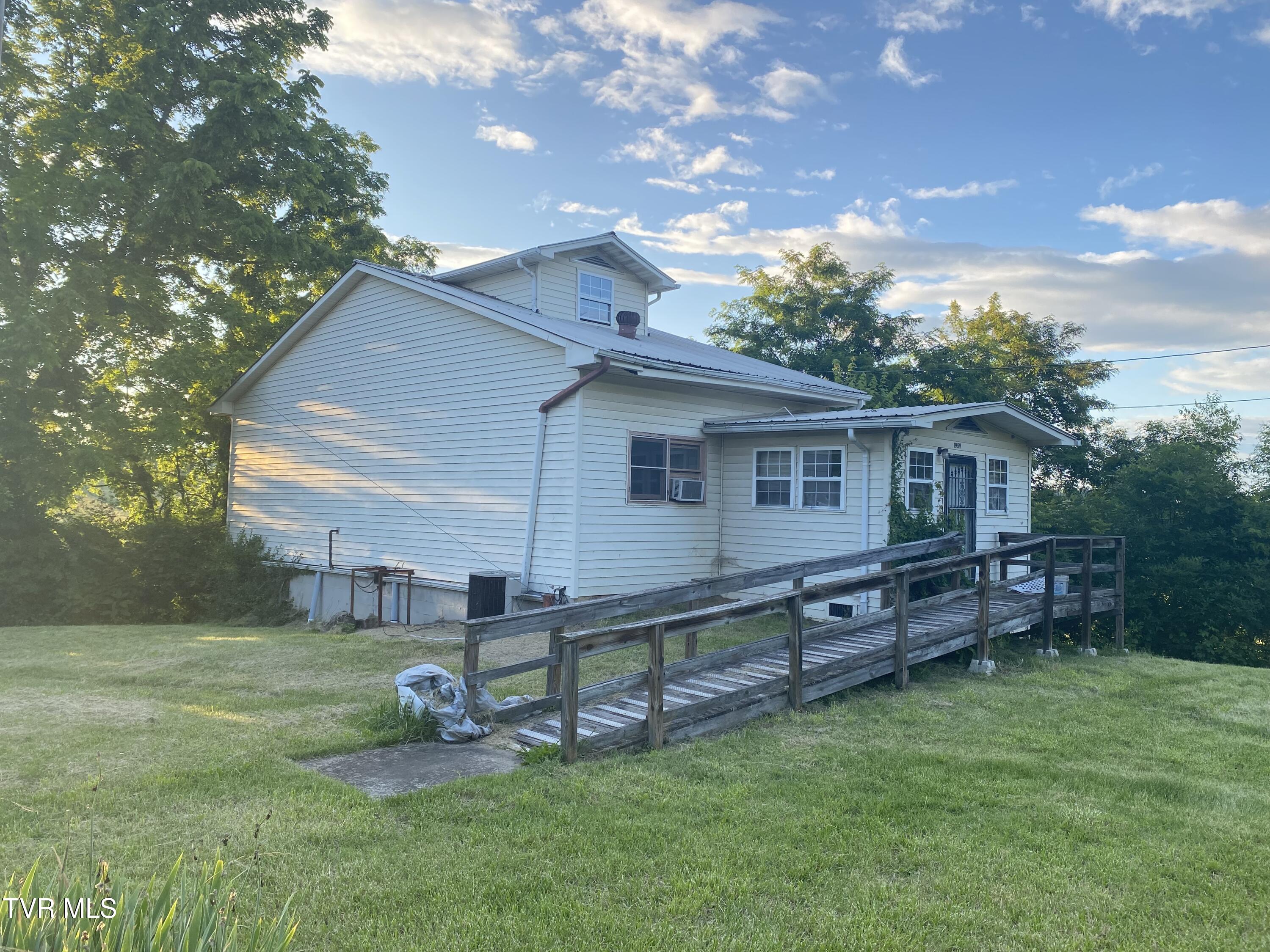 1959 Boones Creek Road Property Photo