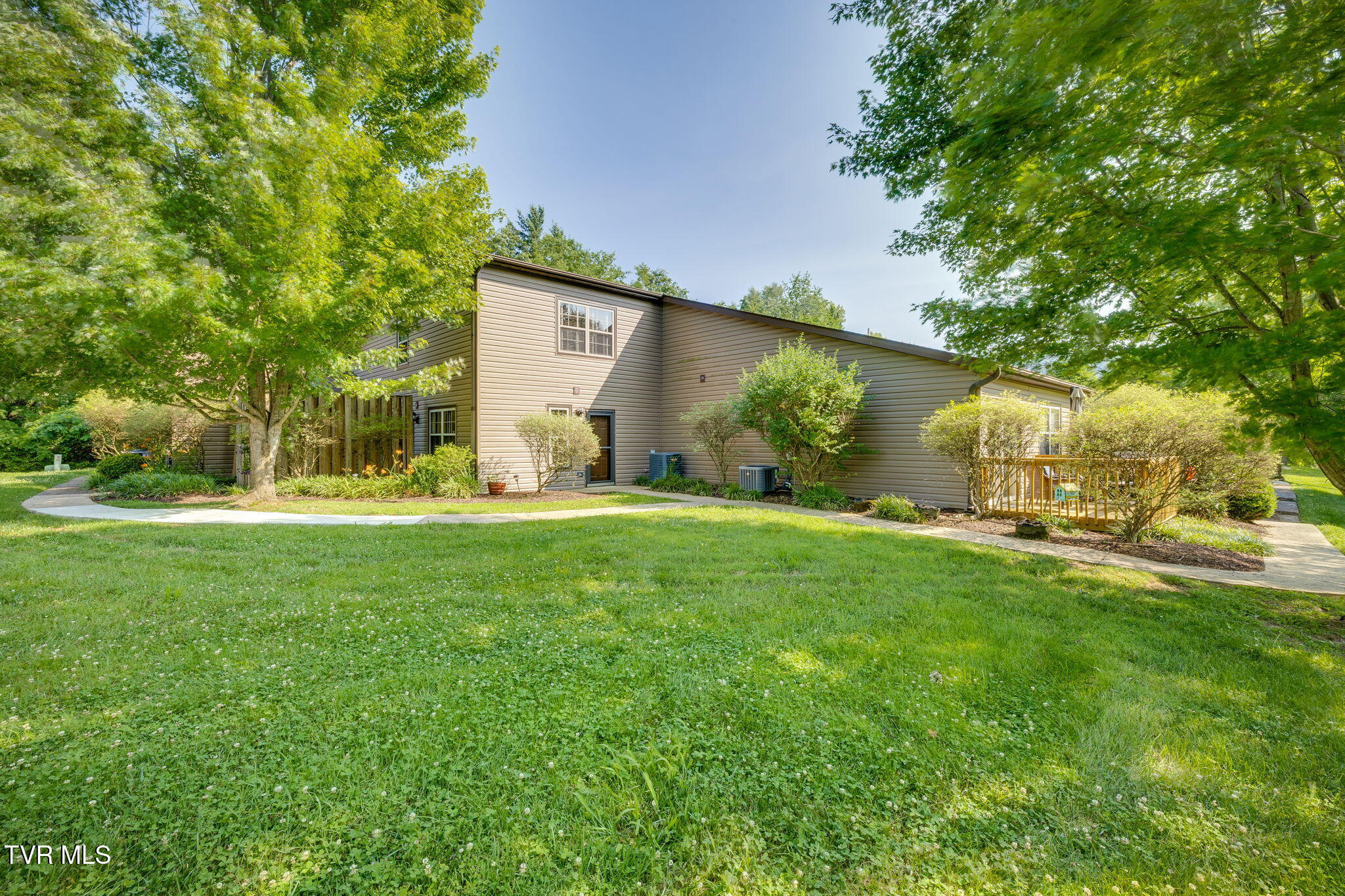 506 Pilgrim Court Property Photo 2