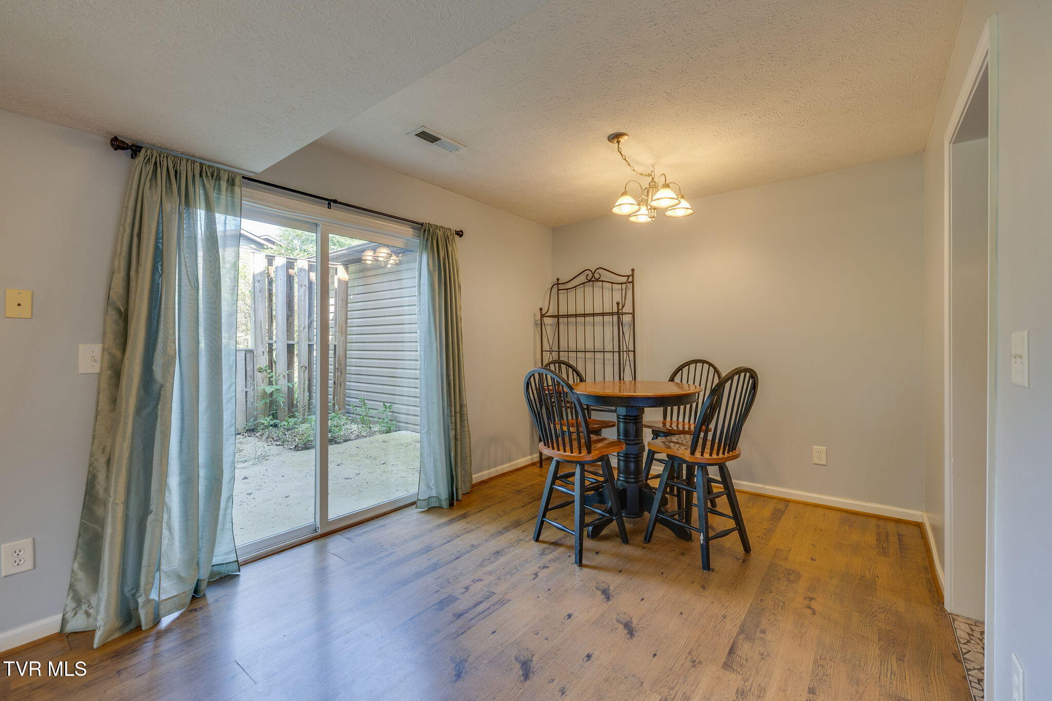 506 Pilgrim Court Property Photo 7