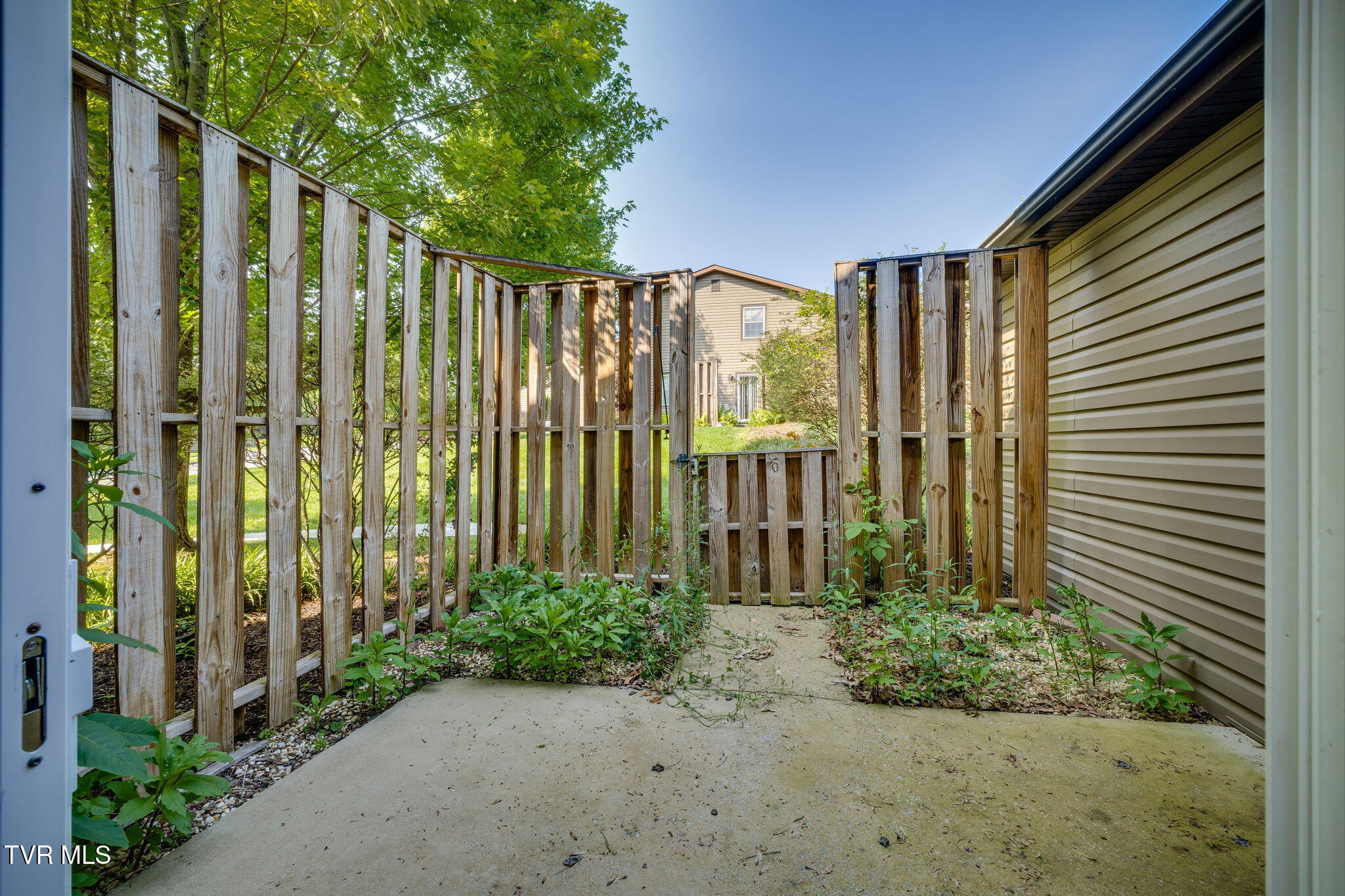 506 Pilgrim Court Property Photo 24