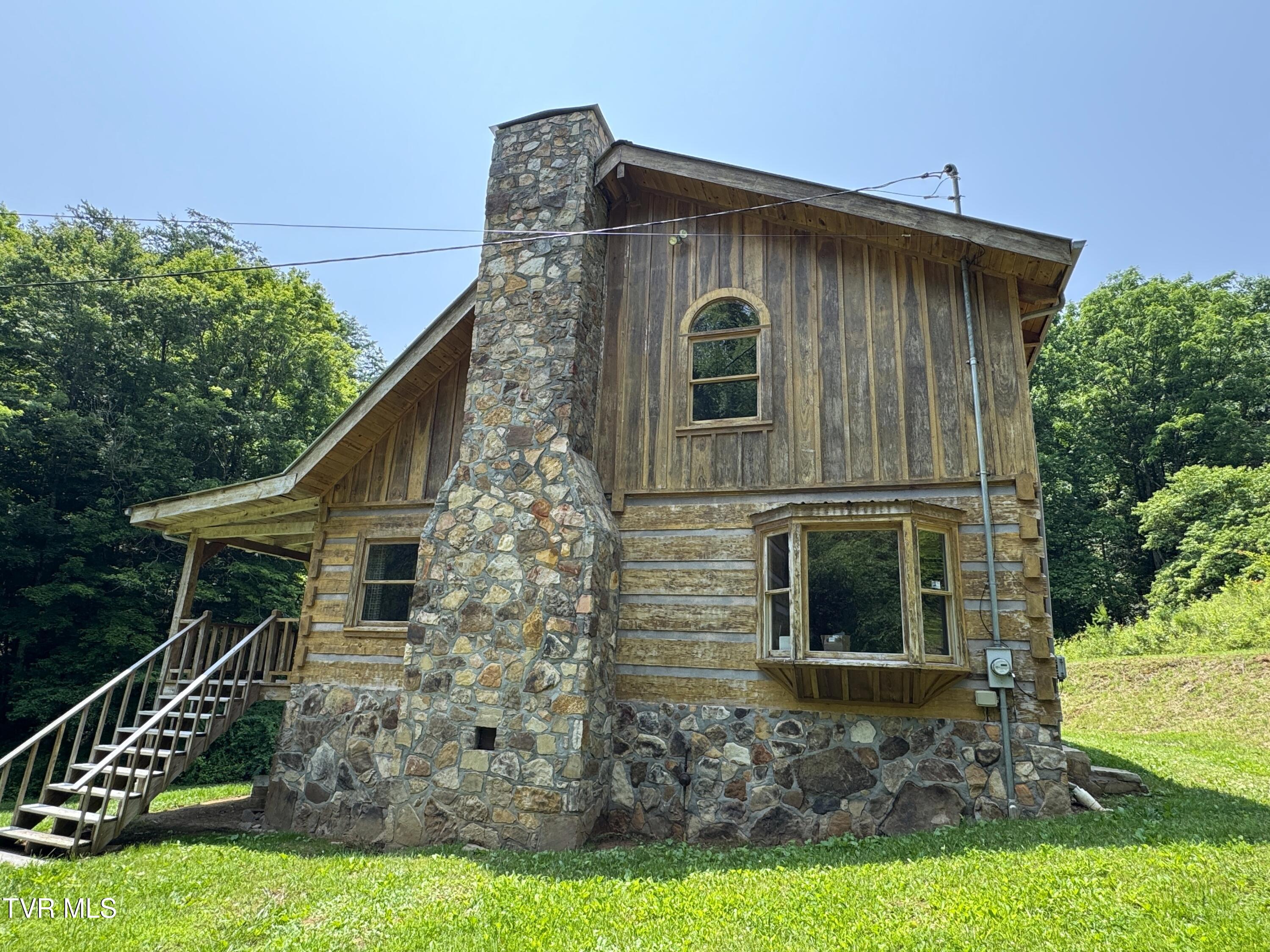 453 Trentham Hollow Road Property Photo 3