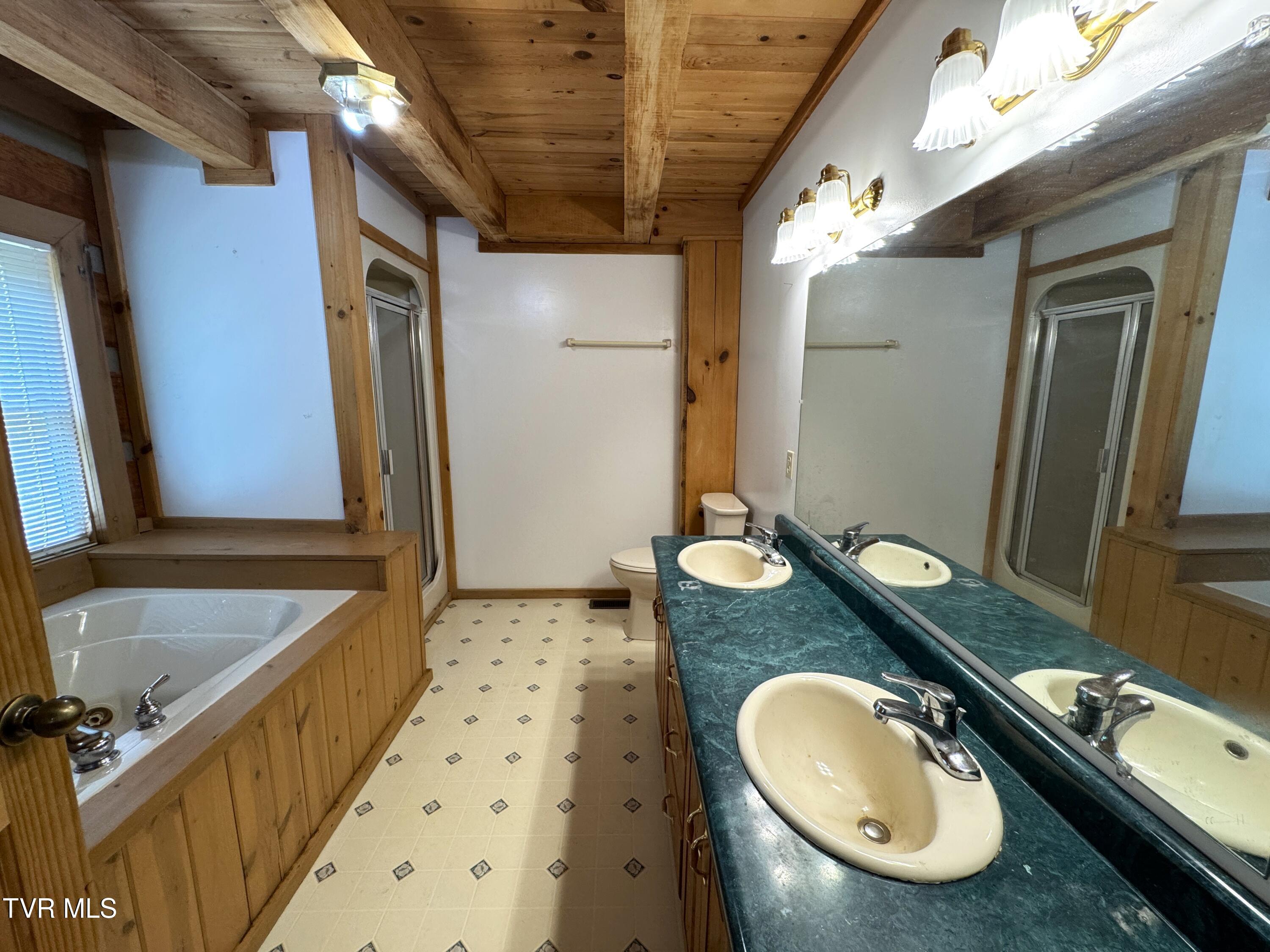 453 Trentham Hollow Road Property Photo 11