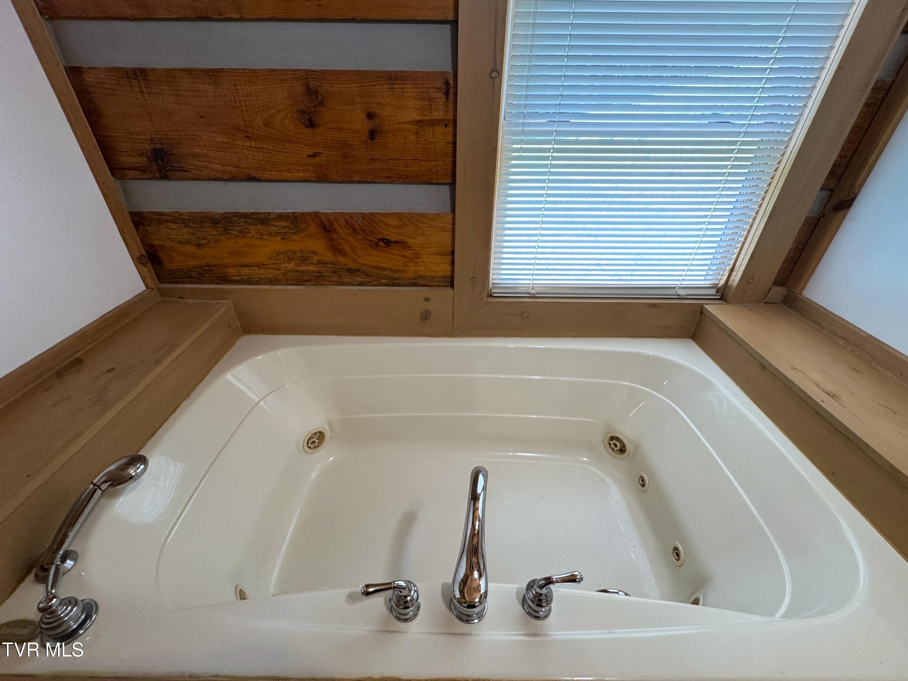 453 Trentham Hollow Road Property Photo 12