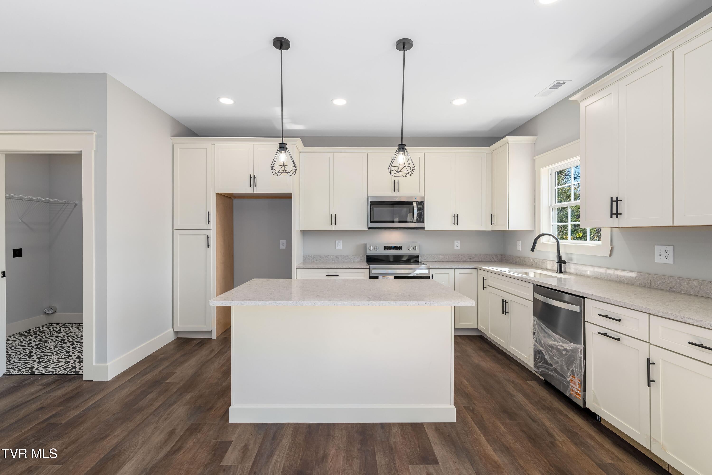 3313 Mckinley Road Property Photo 3