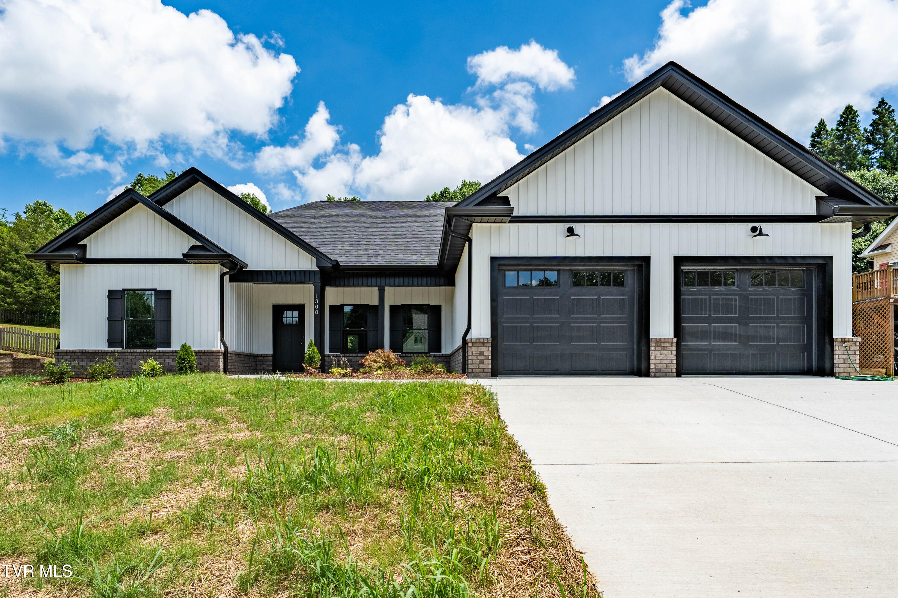 1308 Walnut Grove Road Property Photo