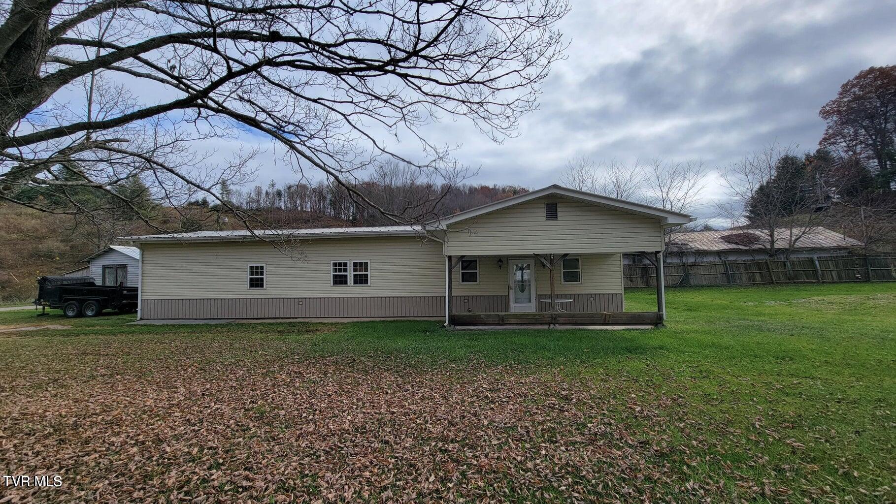 2079 Jenkins Hollow Road Property Photo 1