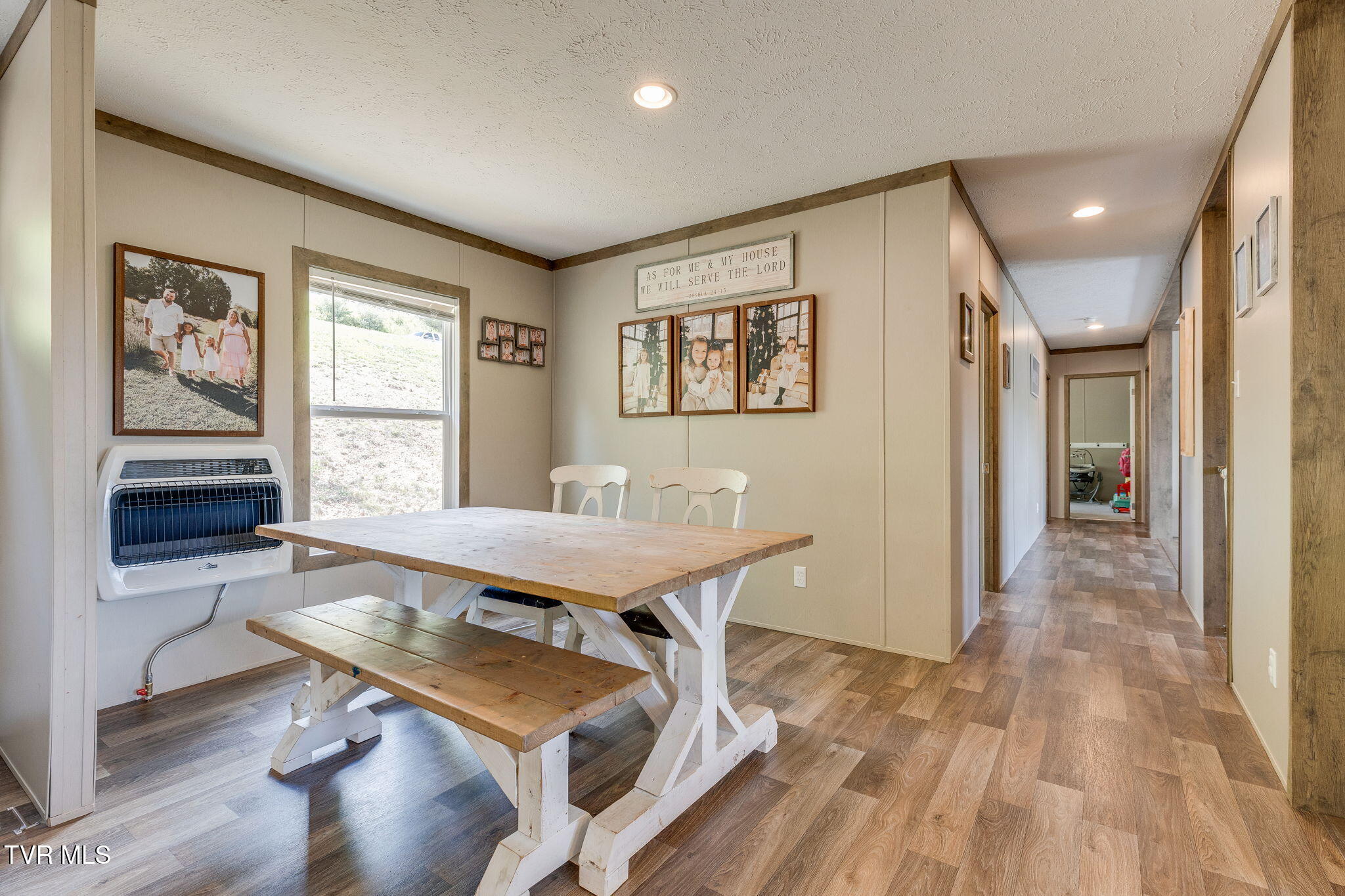 982 Glade Hill Drive Property Photo 6