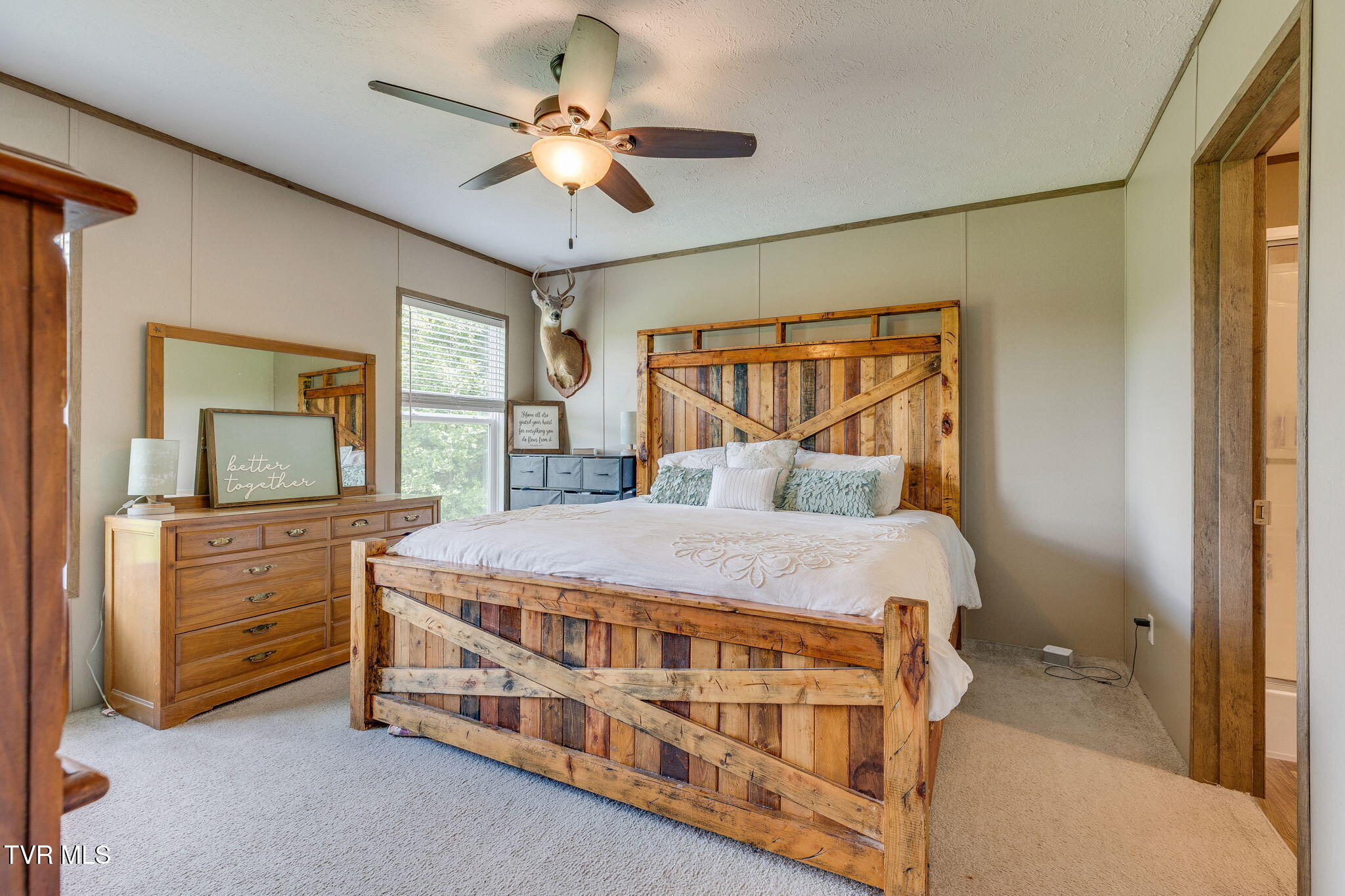 982 Glade Hill Drive Property Photo 13