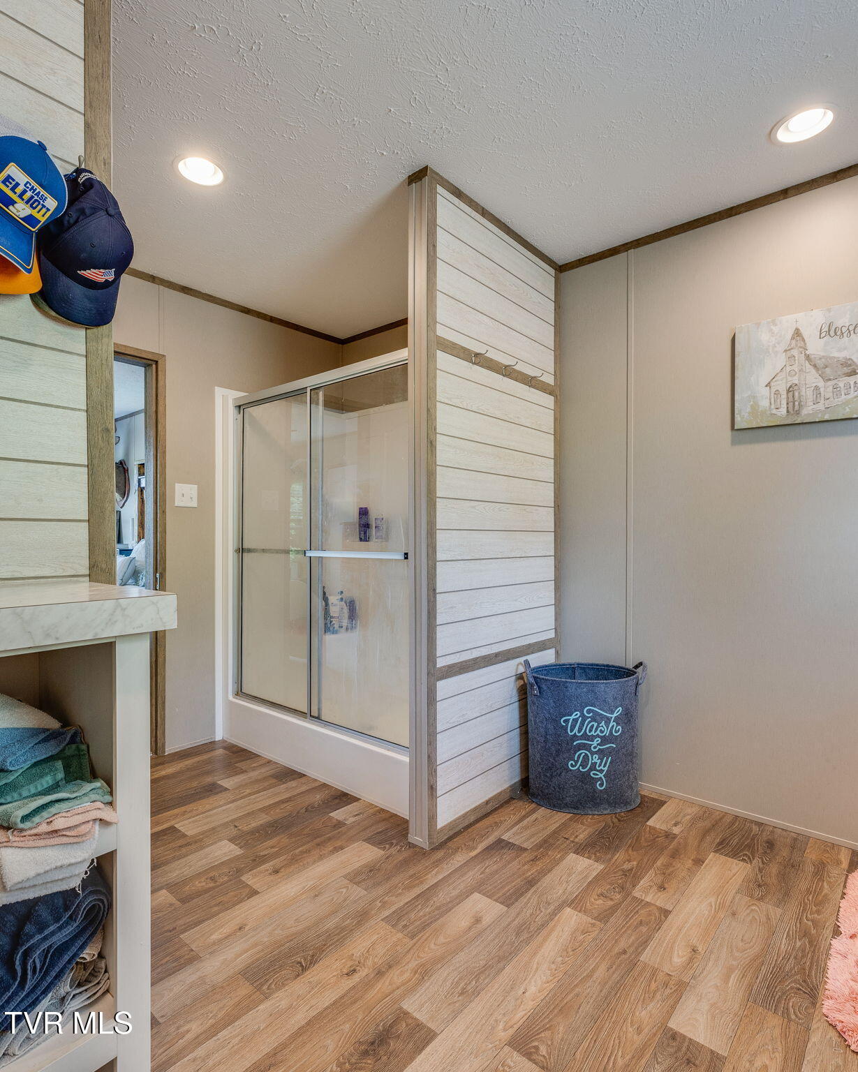 982 Glade Hill Drive Property Photo 16