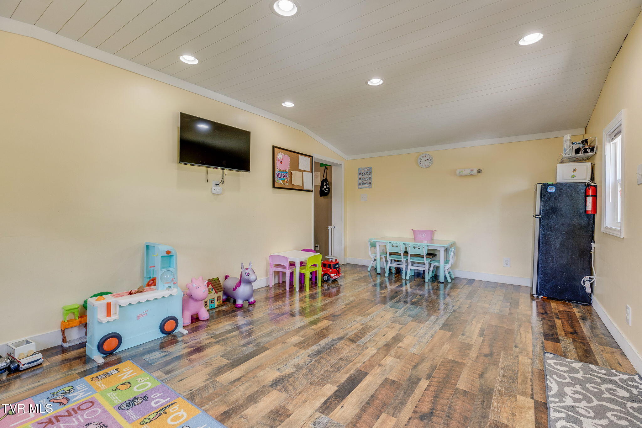 982 Glade Hill Drive Property Photo 23