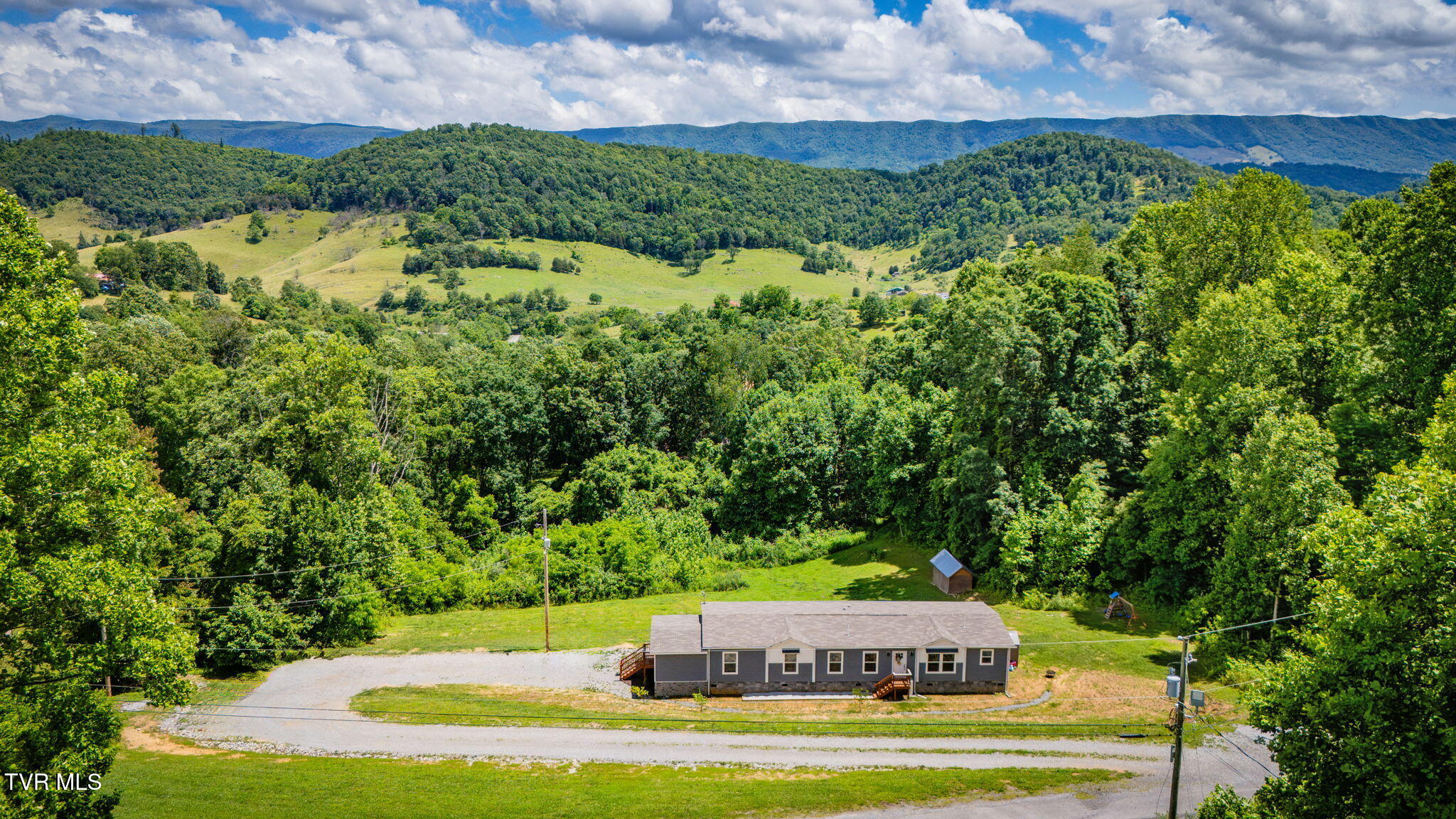 982 Glade Hill Drive Property Photo 24