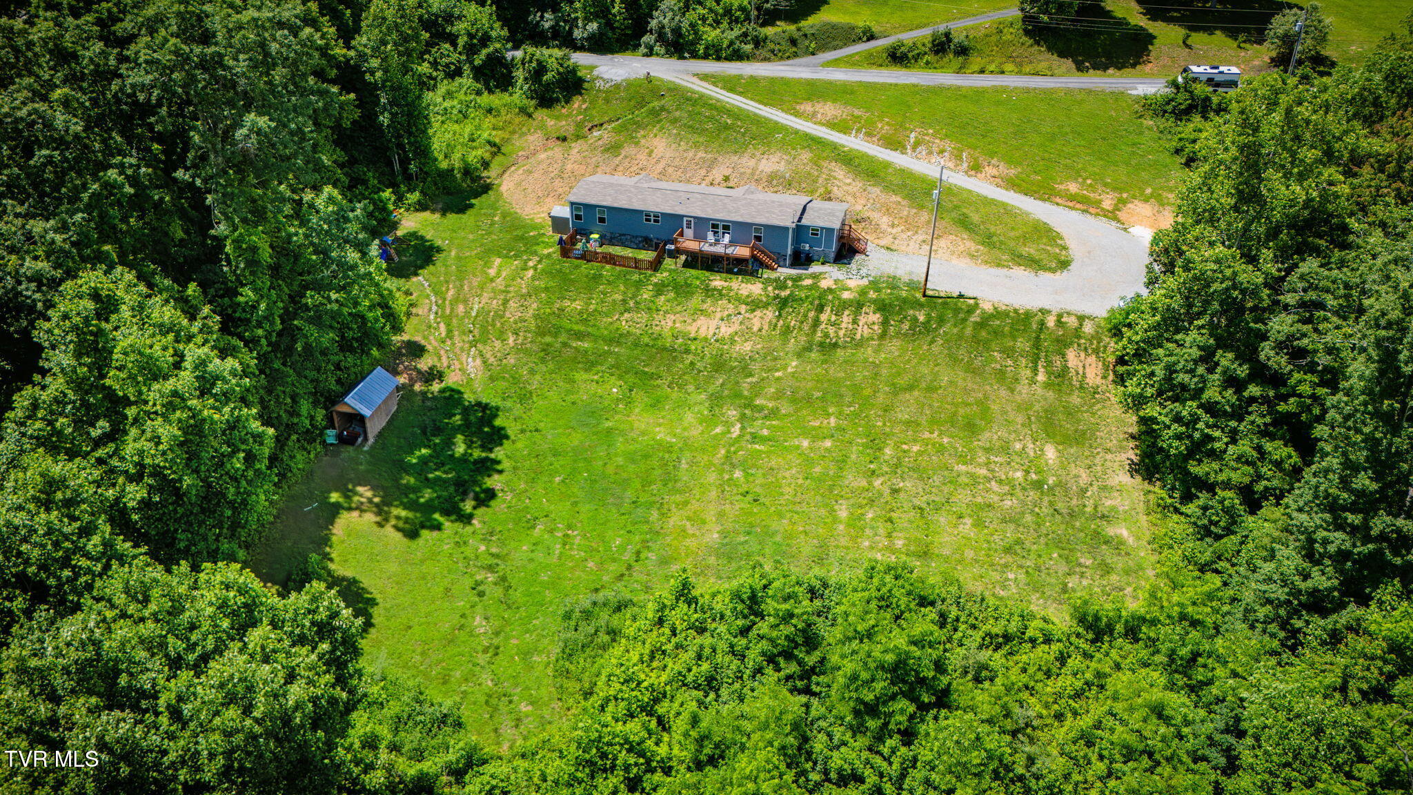 982 Glade Hill Drive Property Photo 26