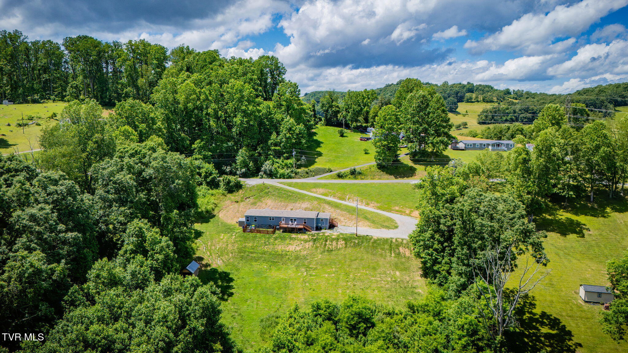 982 Glade Hill Drive Property Photo 33