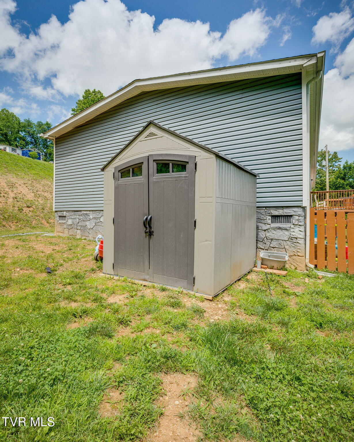 982 Glade Hill Drive Property Photo 36