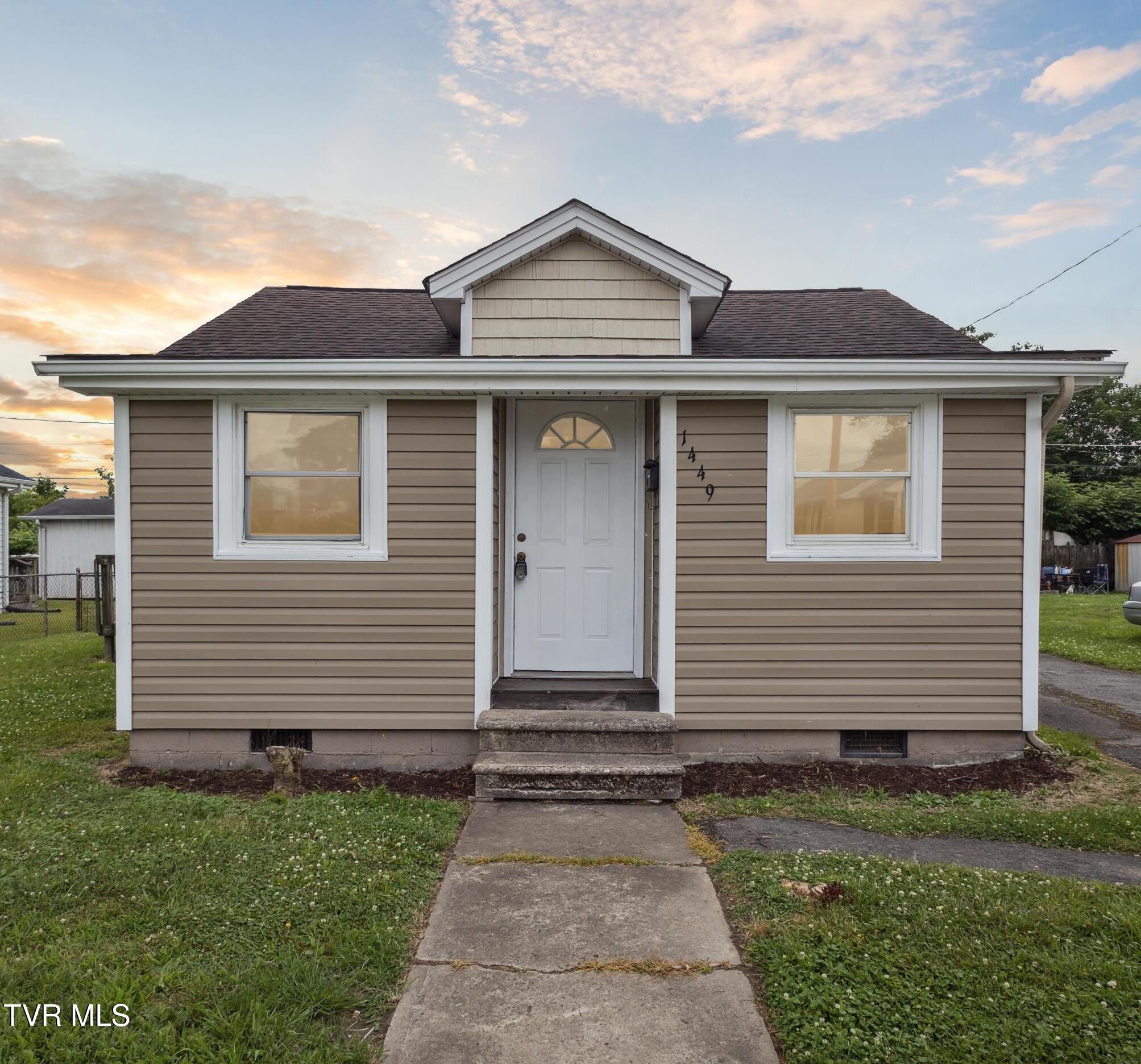 1449 East Sevier Avenue Property Photo