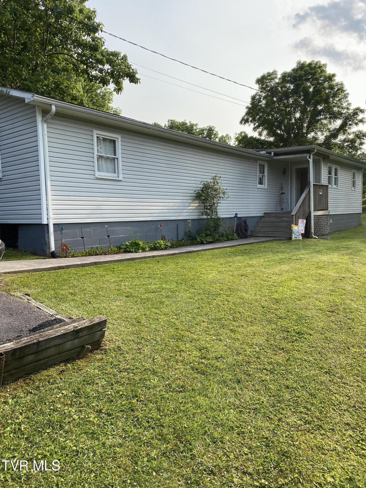 880 East Gilley Avenue Property Photo